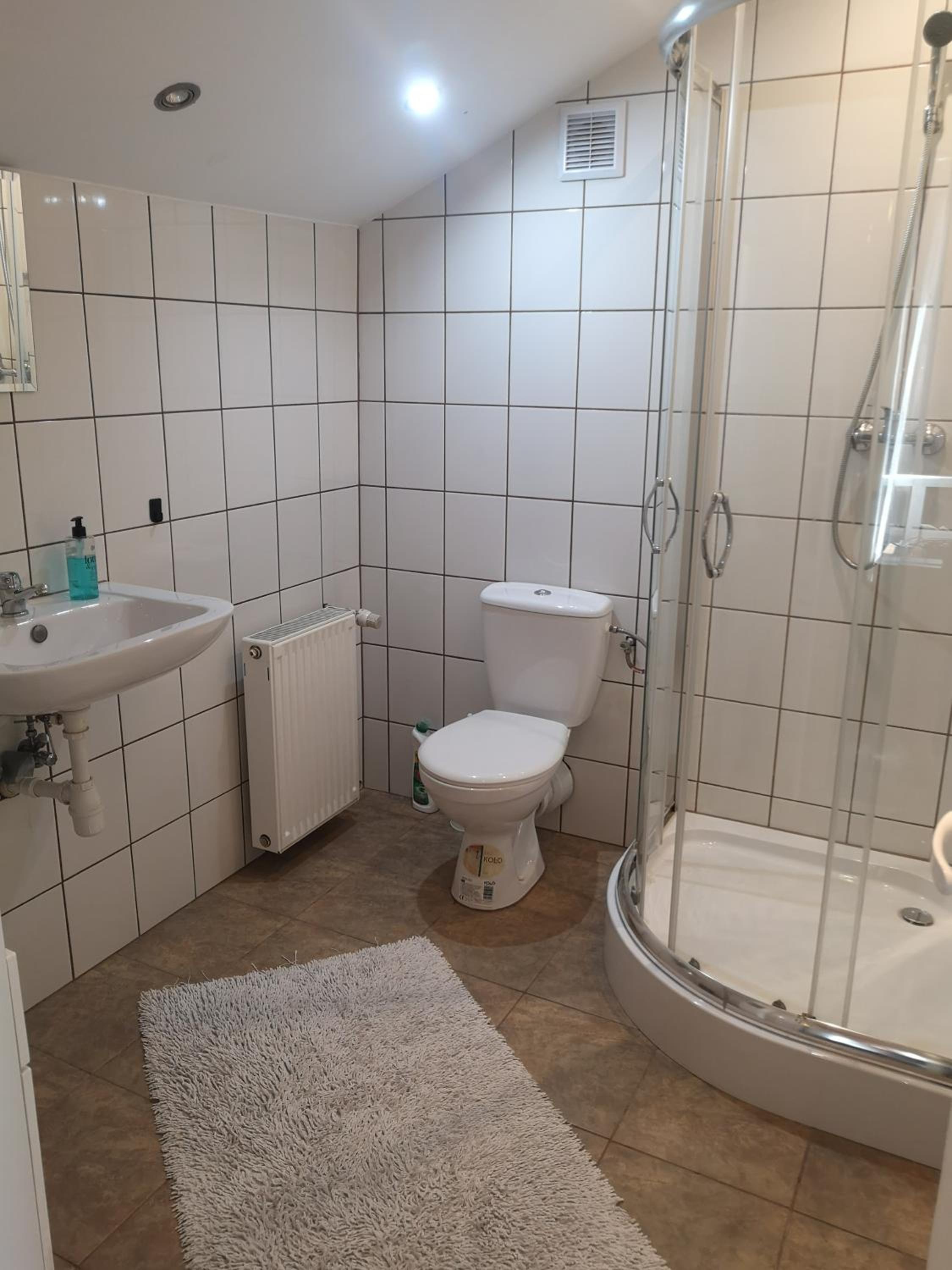 Studio Apartment - Photo 2