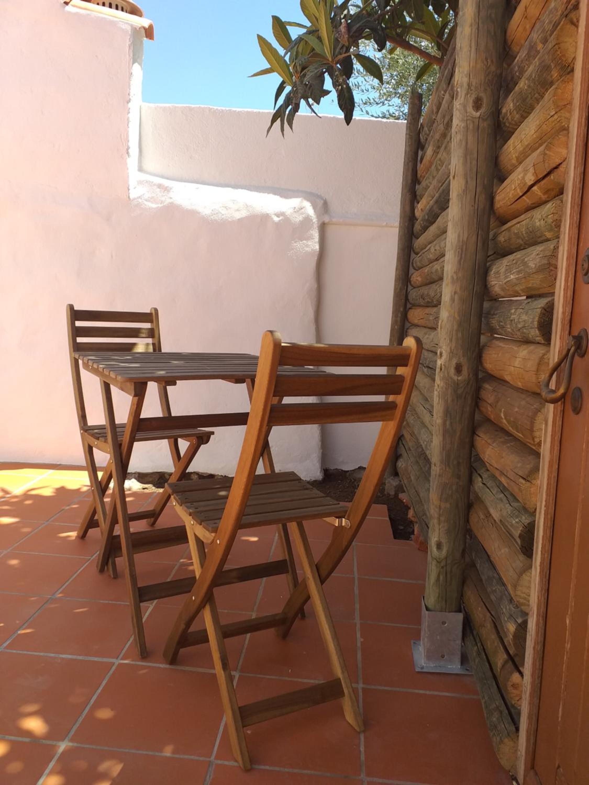 Two-Bedroom House - Photo 5