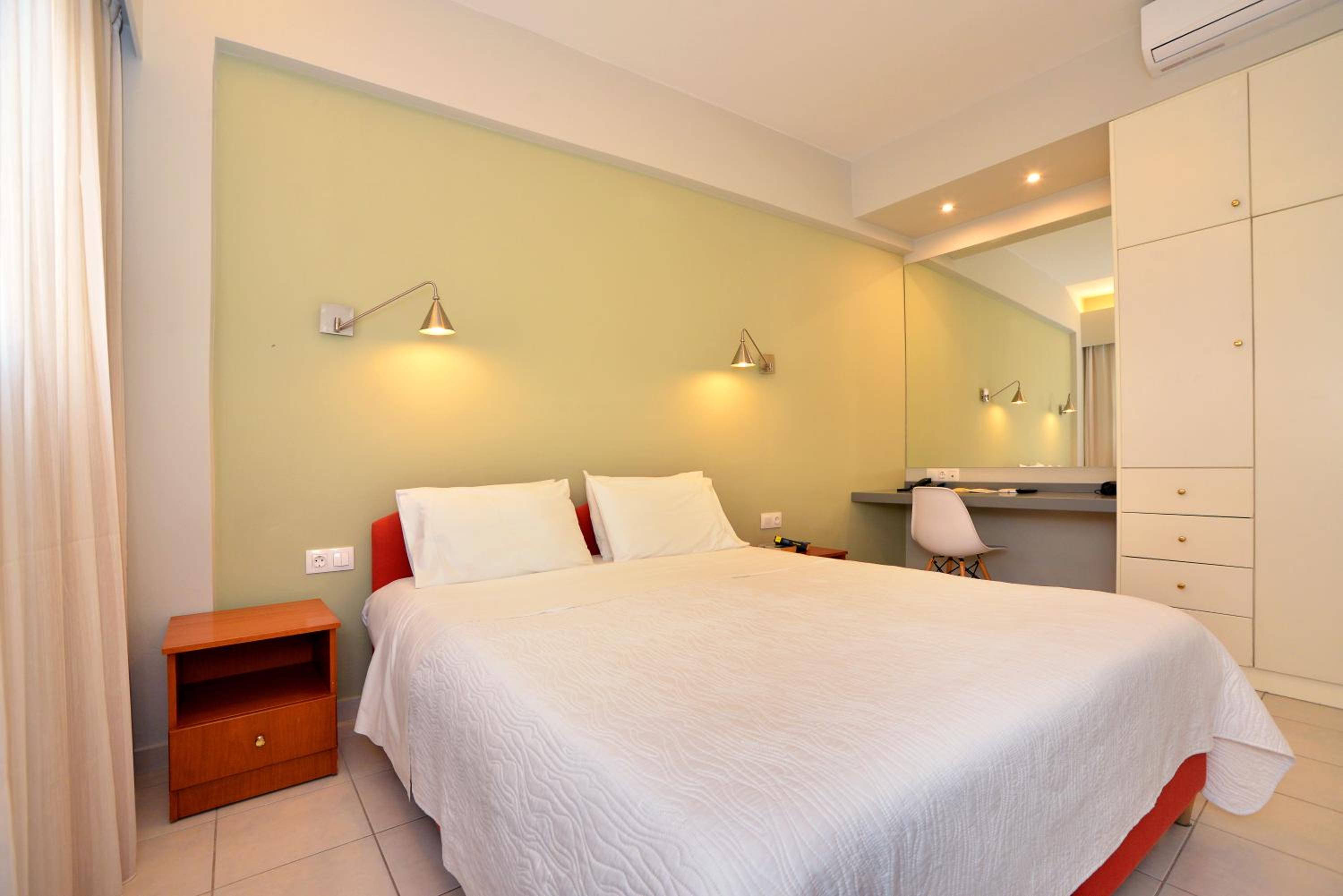 One-Bedroom Apartment (2 Adults + 2 Children)