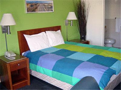 Queen Room photo 1