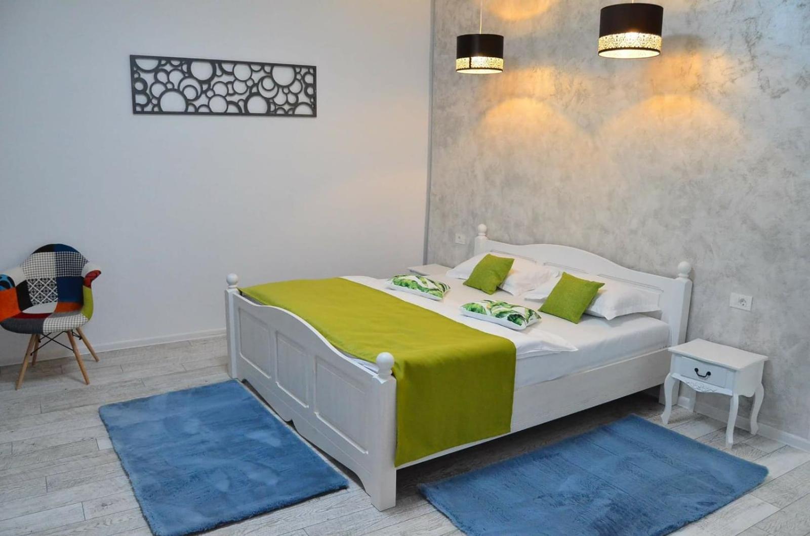 Two-Bedroom Apartment - Photo 20