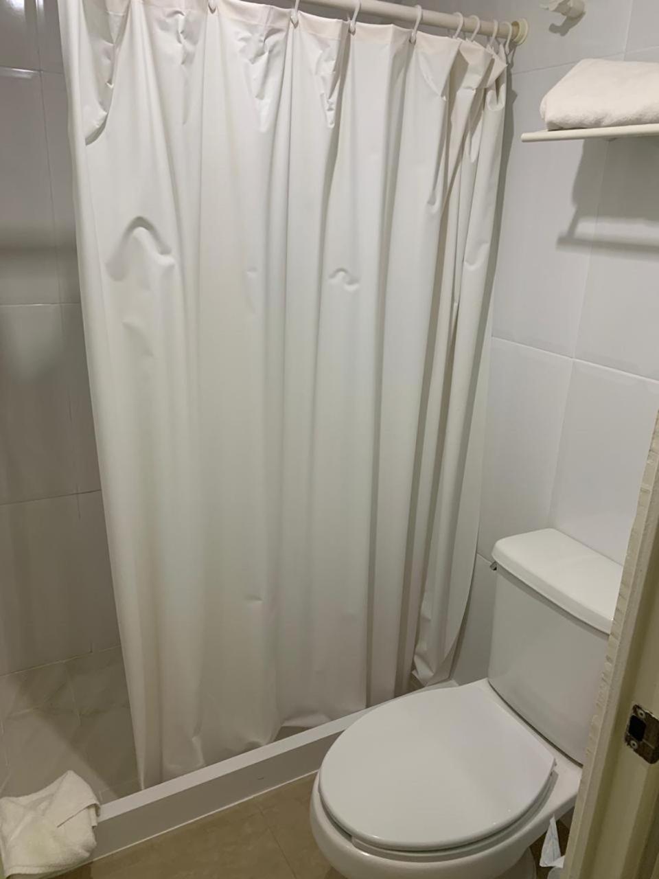 Standard King Room - Photo 2