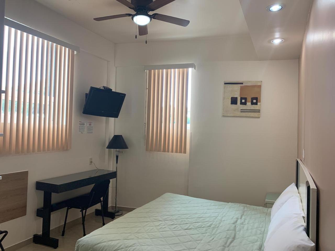 Standard King Room - Photo 4