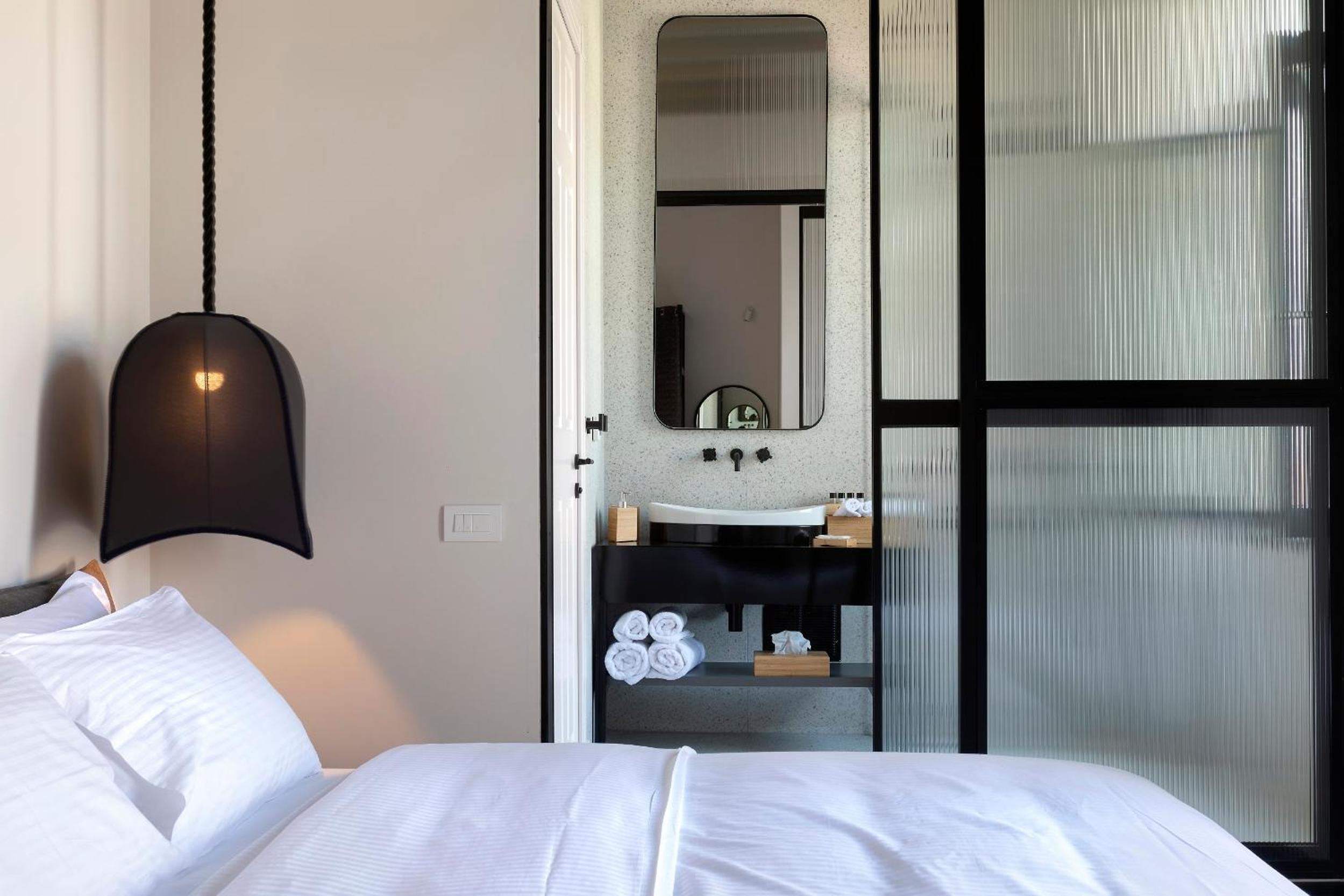 Deluxe Double or Twin Room with City View photo 1