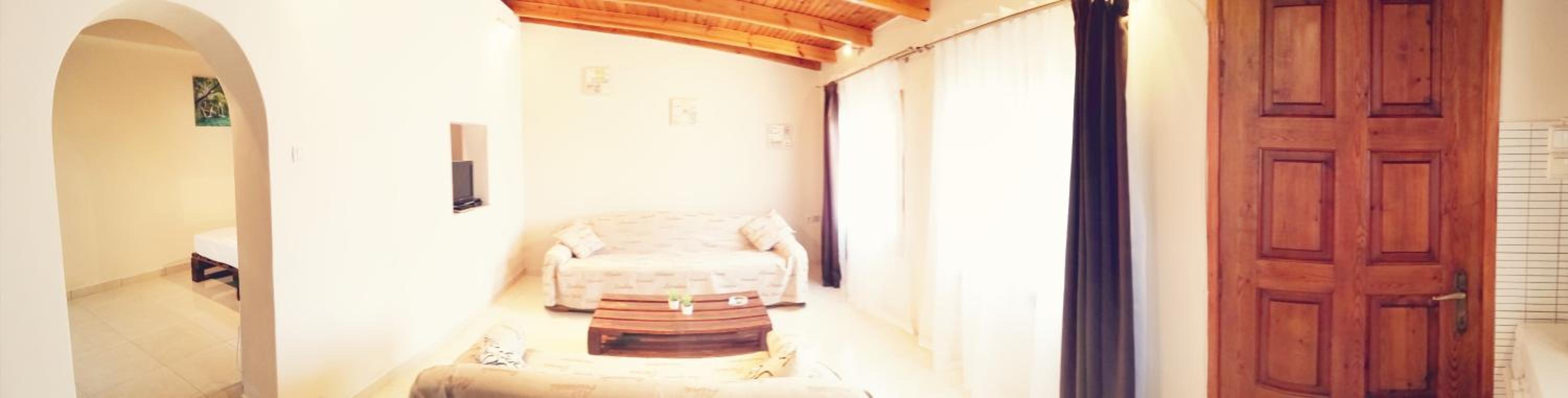 One-Bedroom Apartment - Photo 12