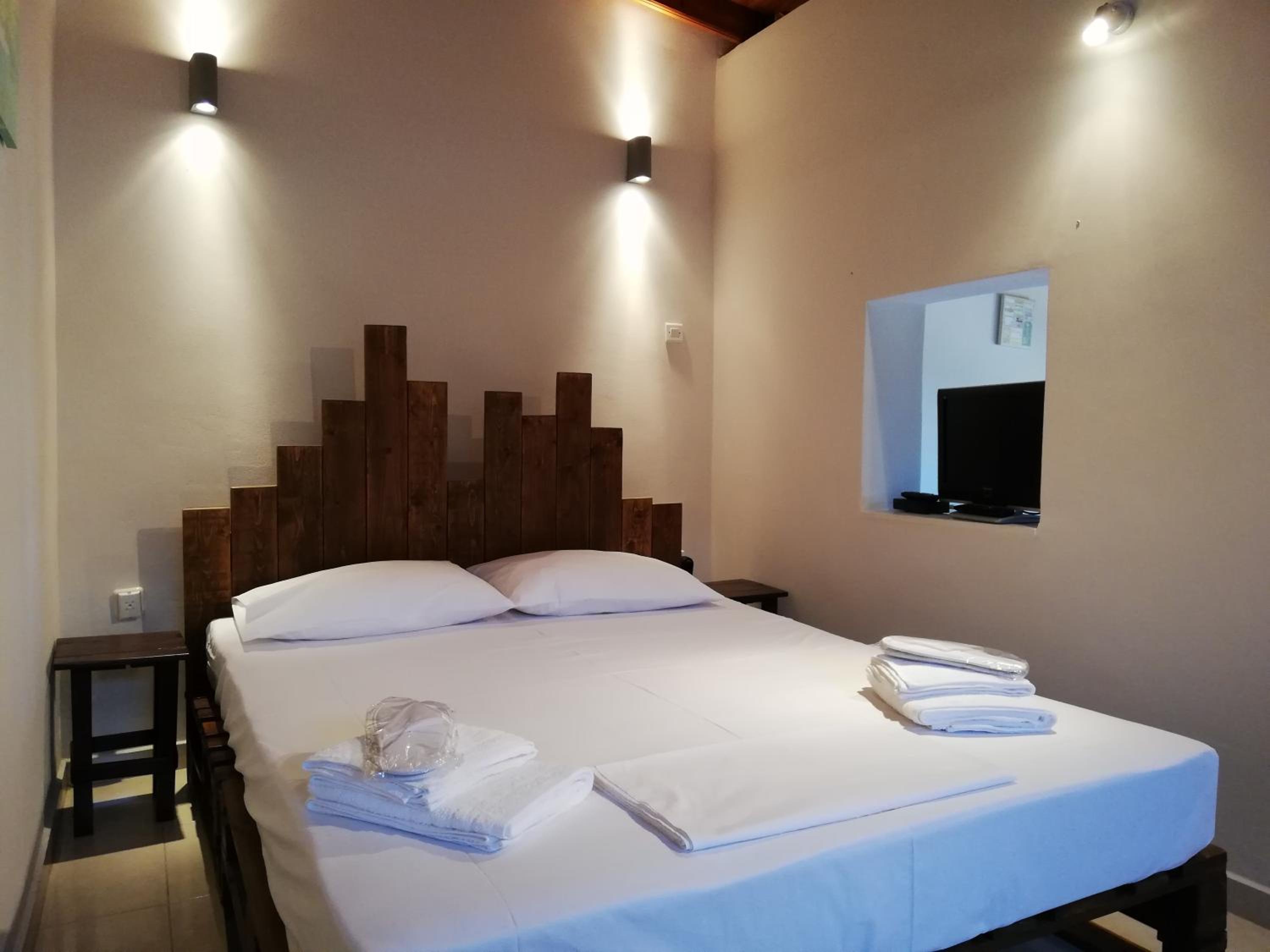 One-Bedroom Apartment - Photo 11