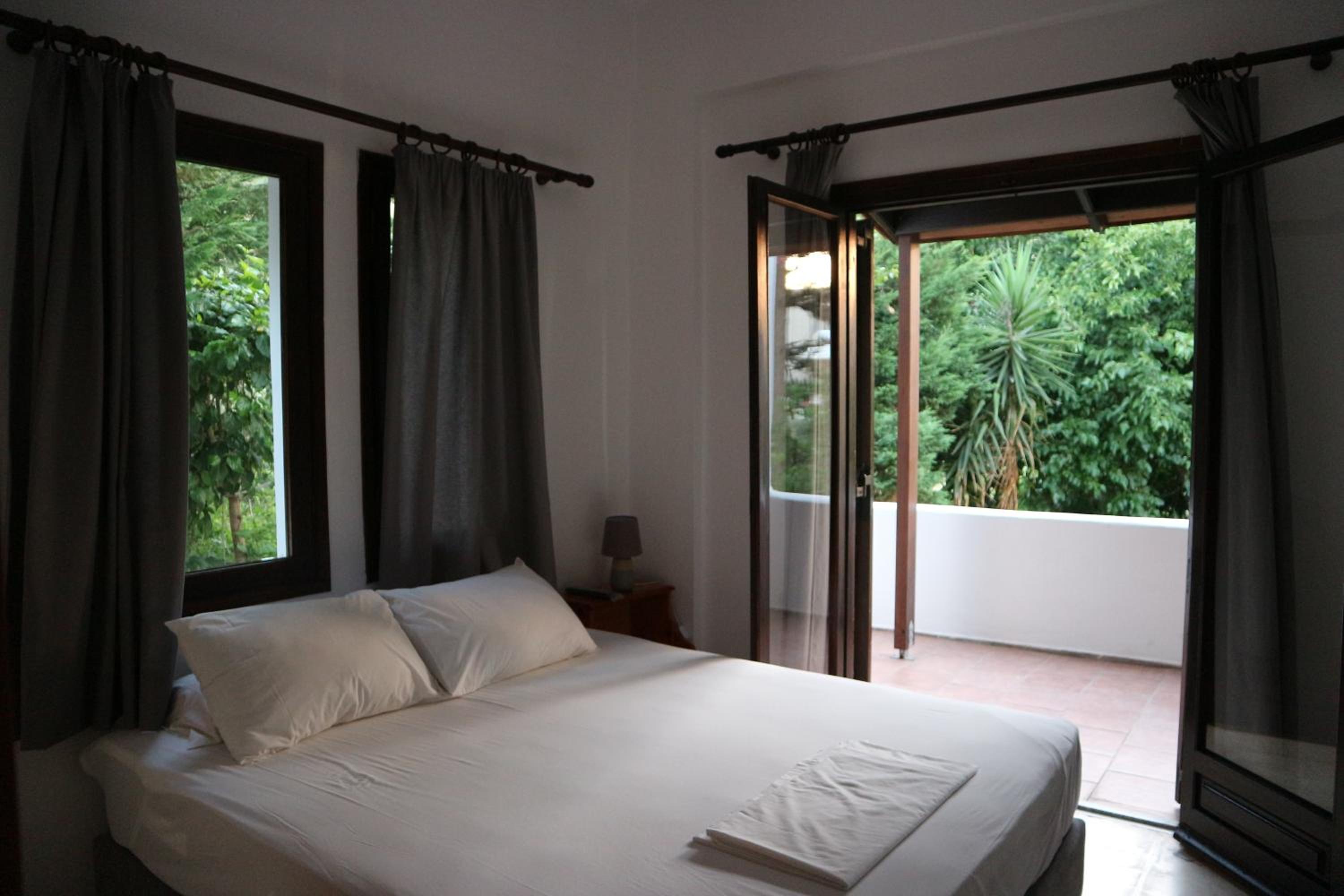 Studio Apartment photo 1