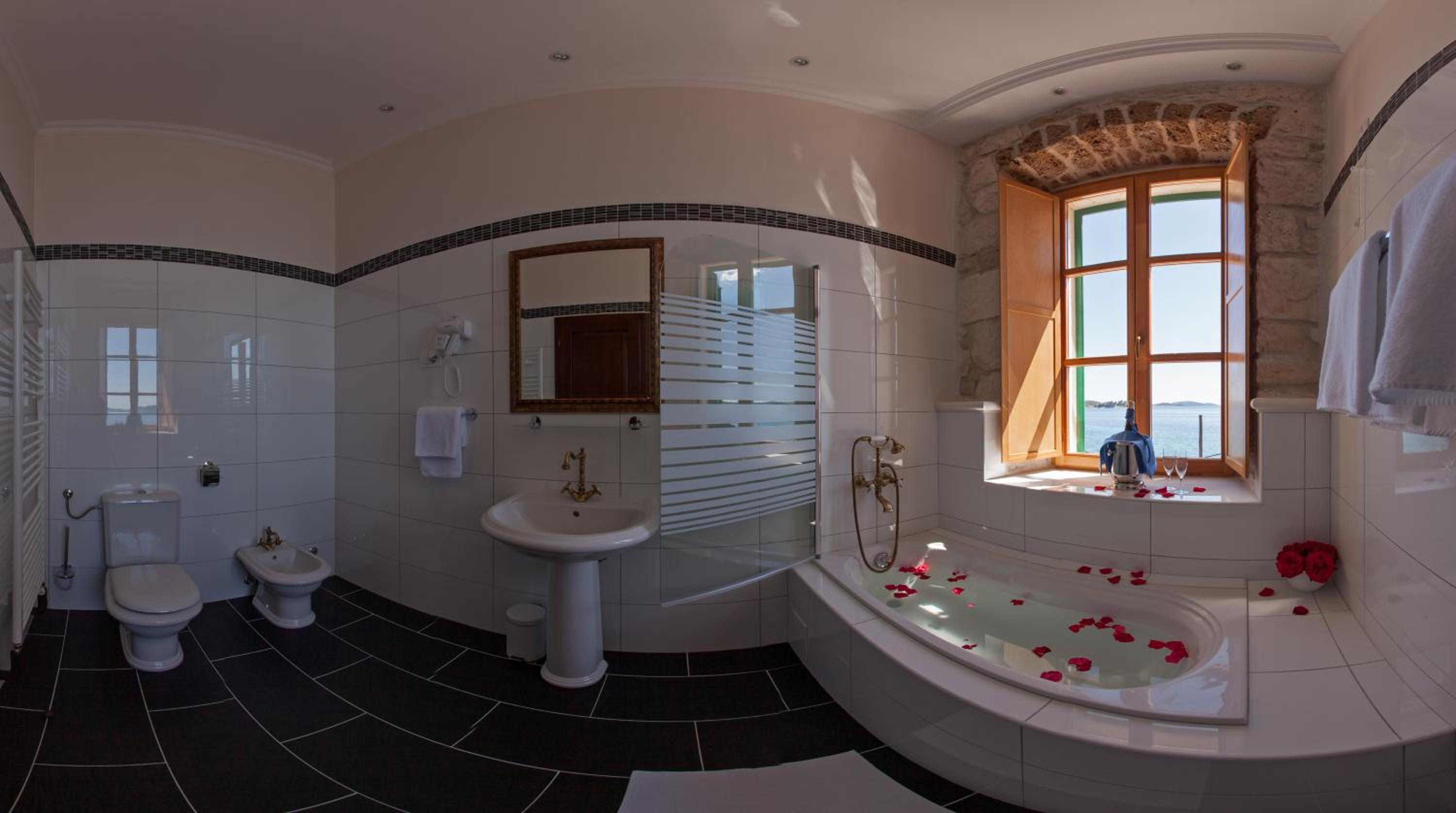 Traditional Double Room with Sea View photo 3