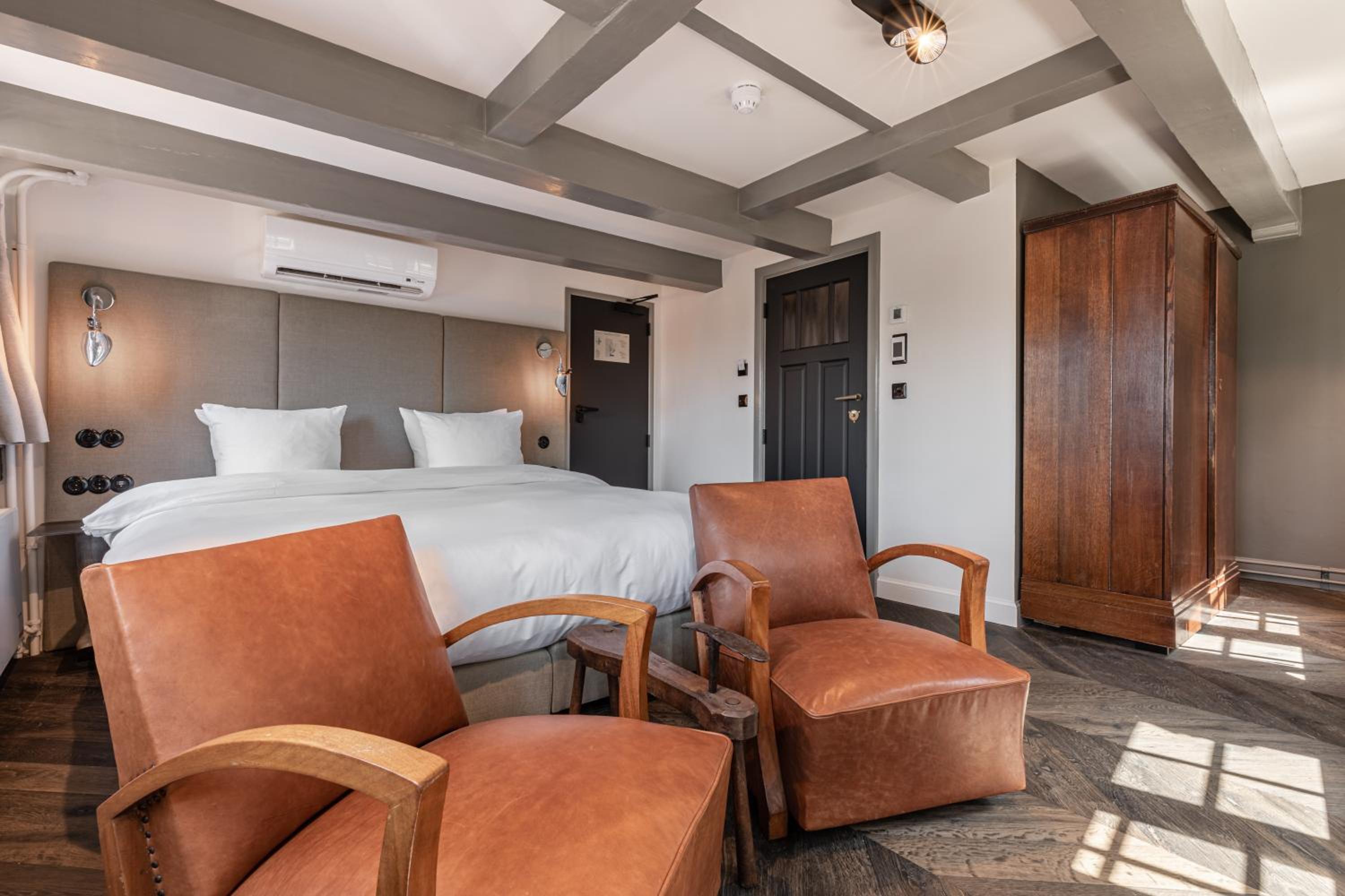Double Room with canal view:  The Shoemaker photo 2