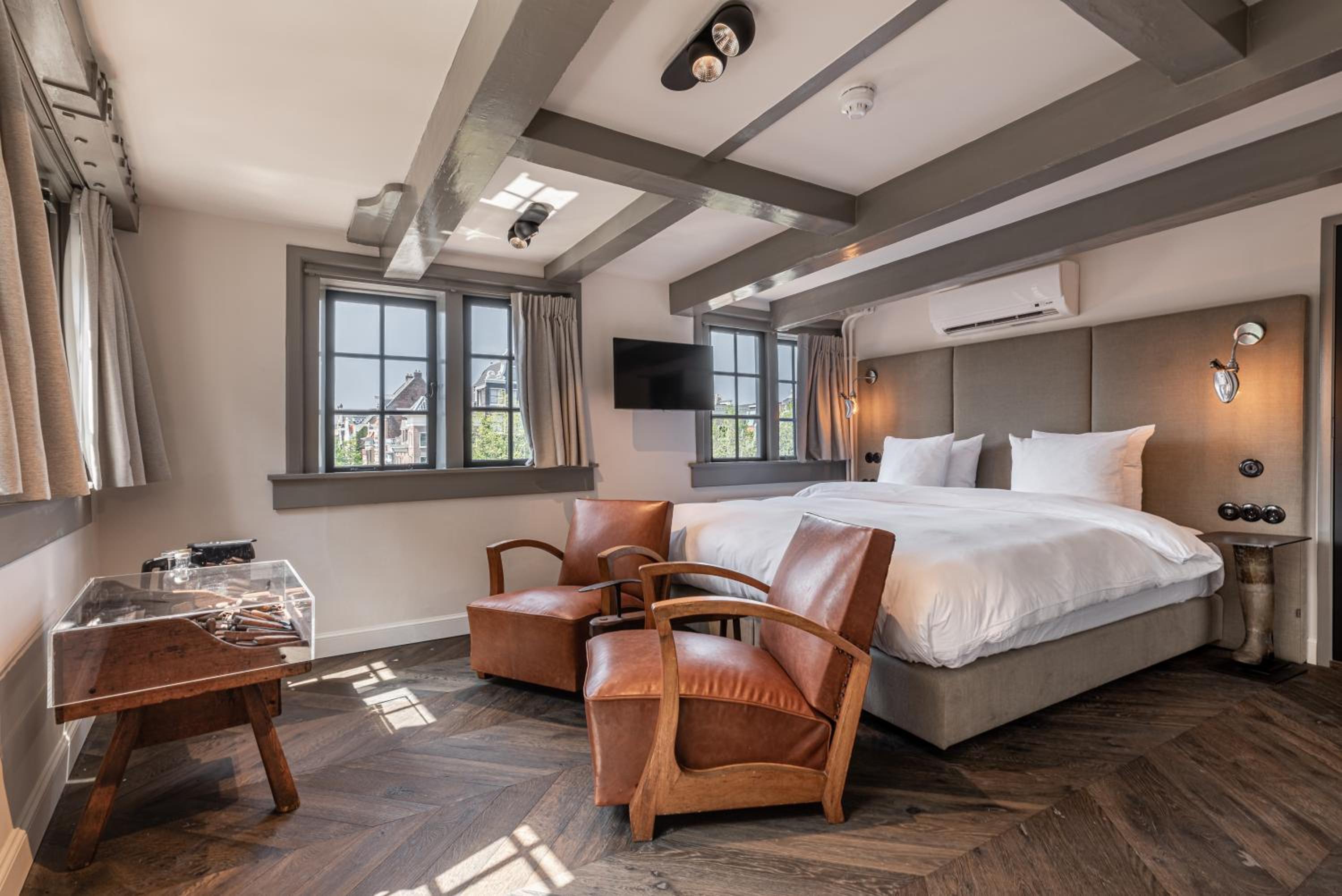 Double Room with canal view:  The Shoemaker photo 1