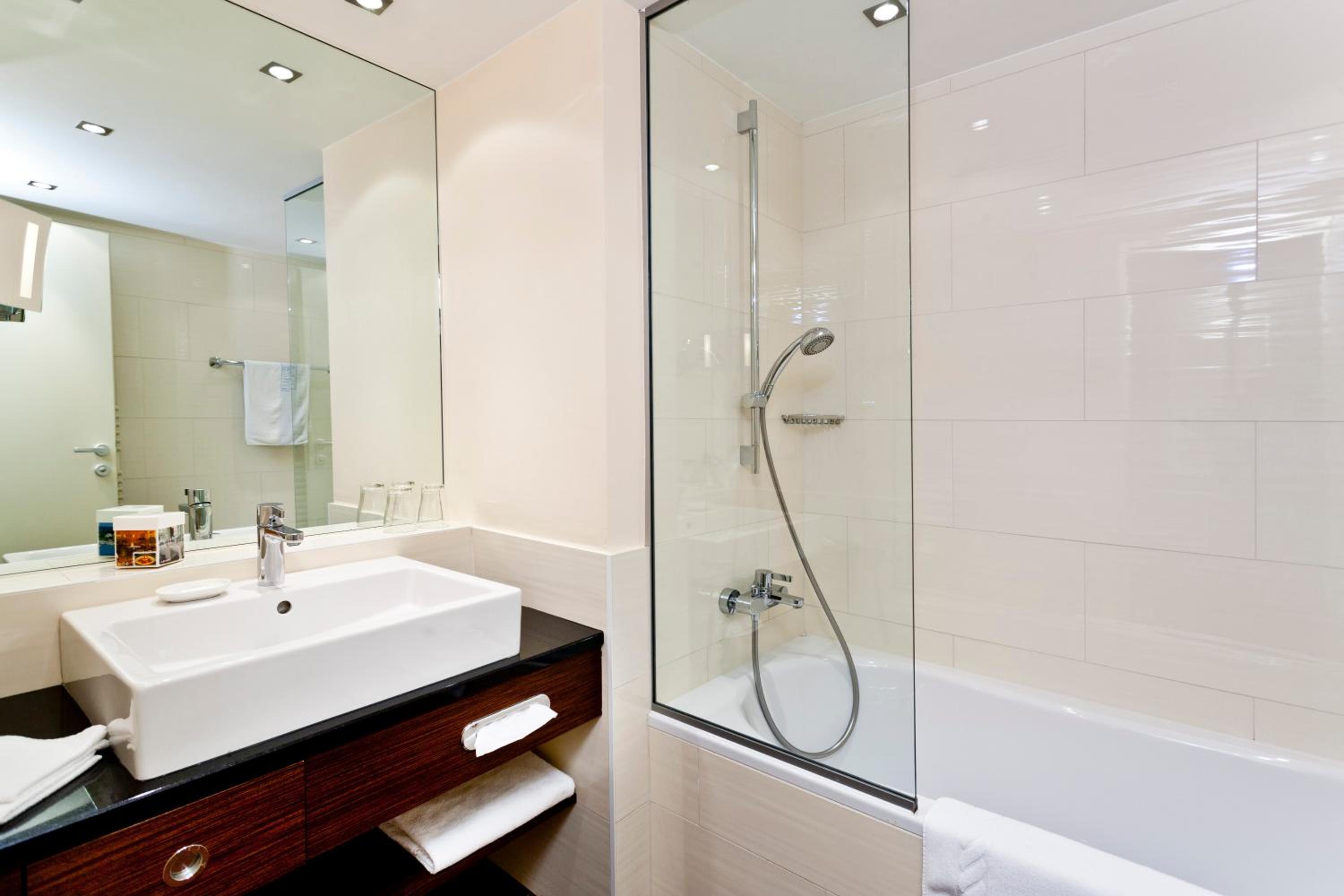 Double Room - Photo 12