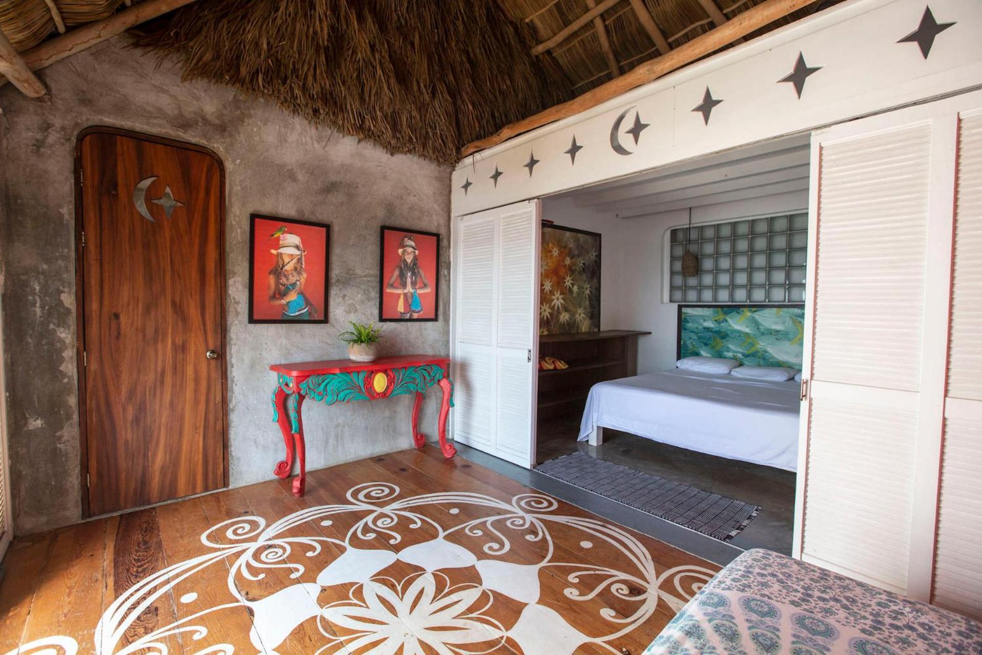 Standard Twin Room with Sea View - Photo 5