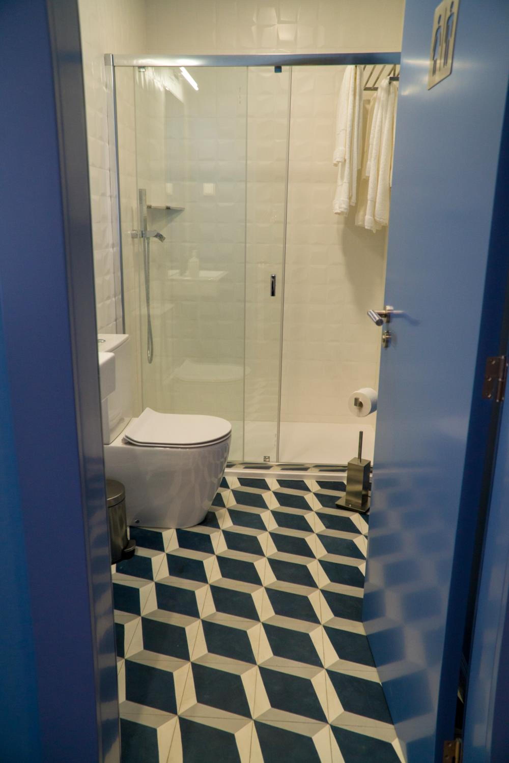 Family Room with Shower - Photo 16