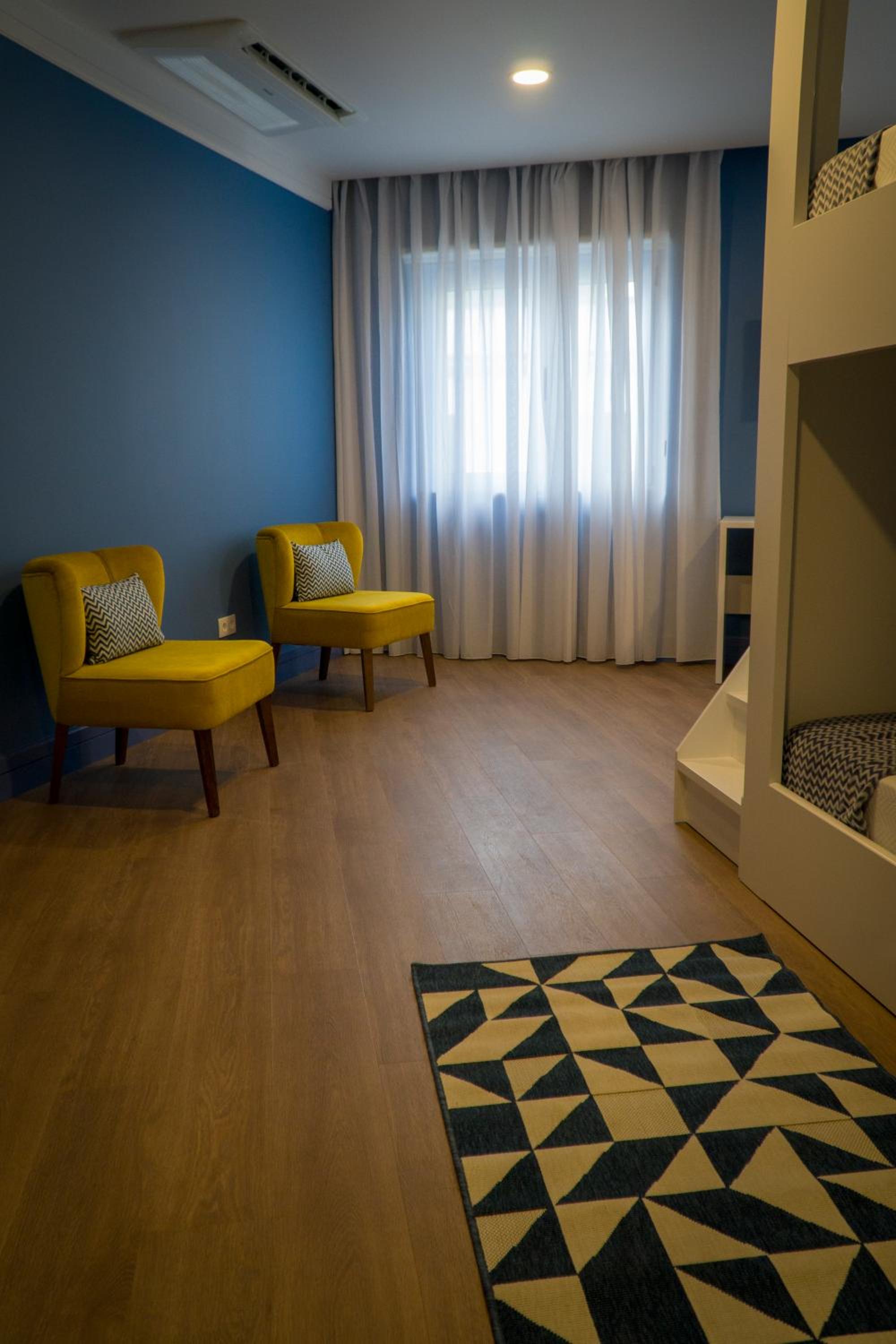Family Room with Shower - Photo 4