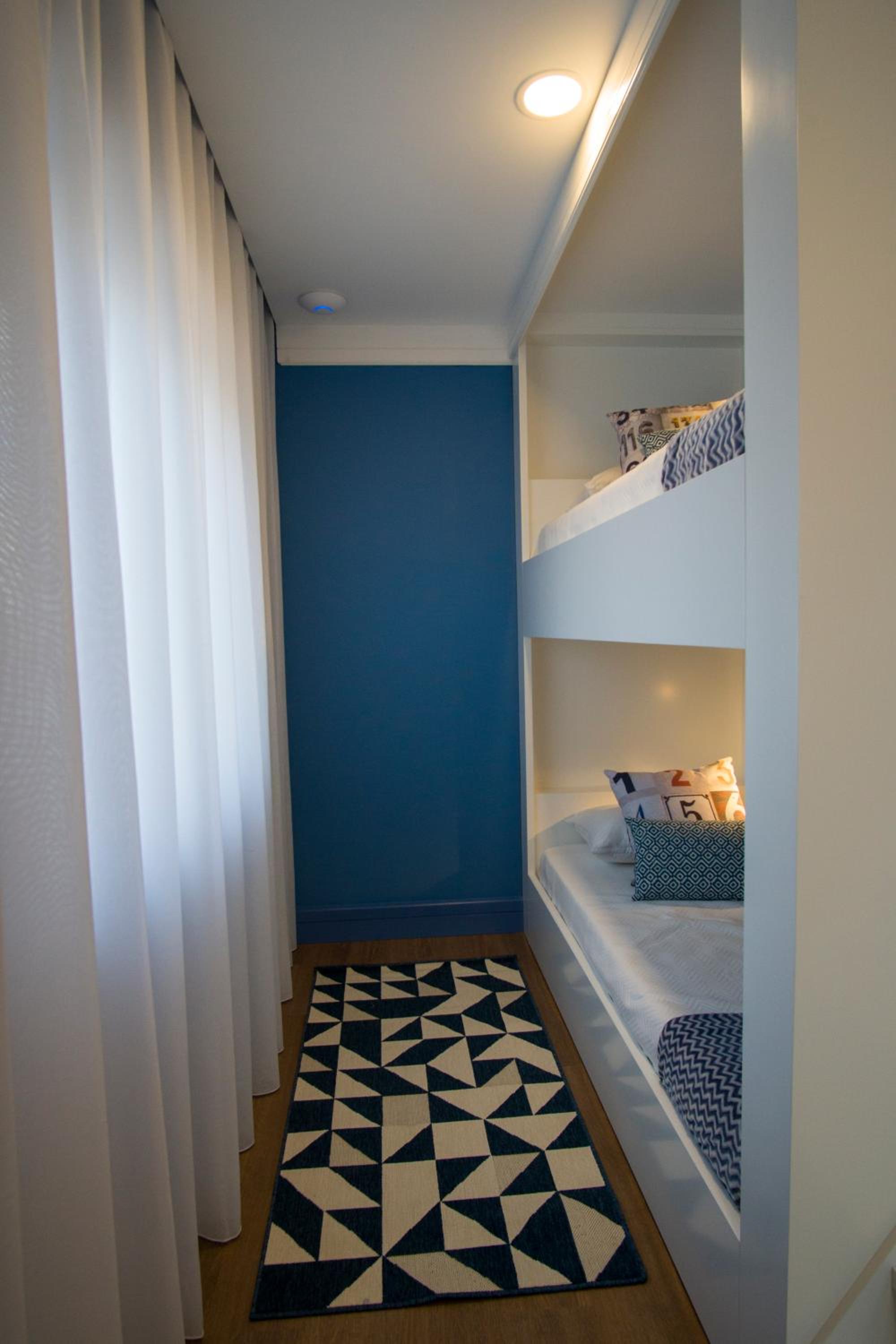 Family Room with Shower - Photo 9