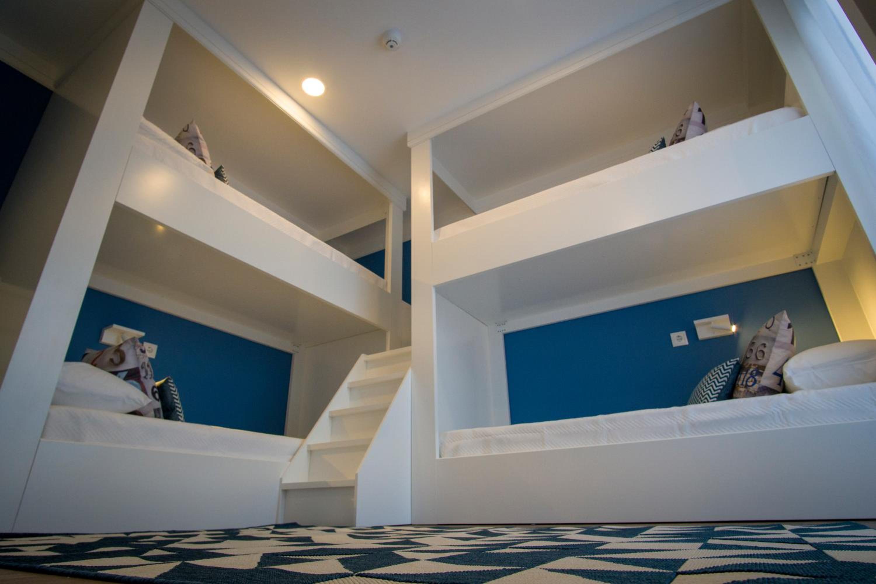 Family Room with Balcony - Photo 19