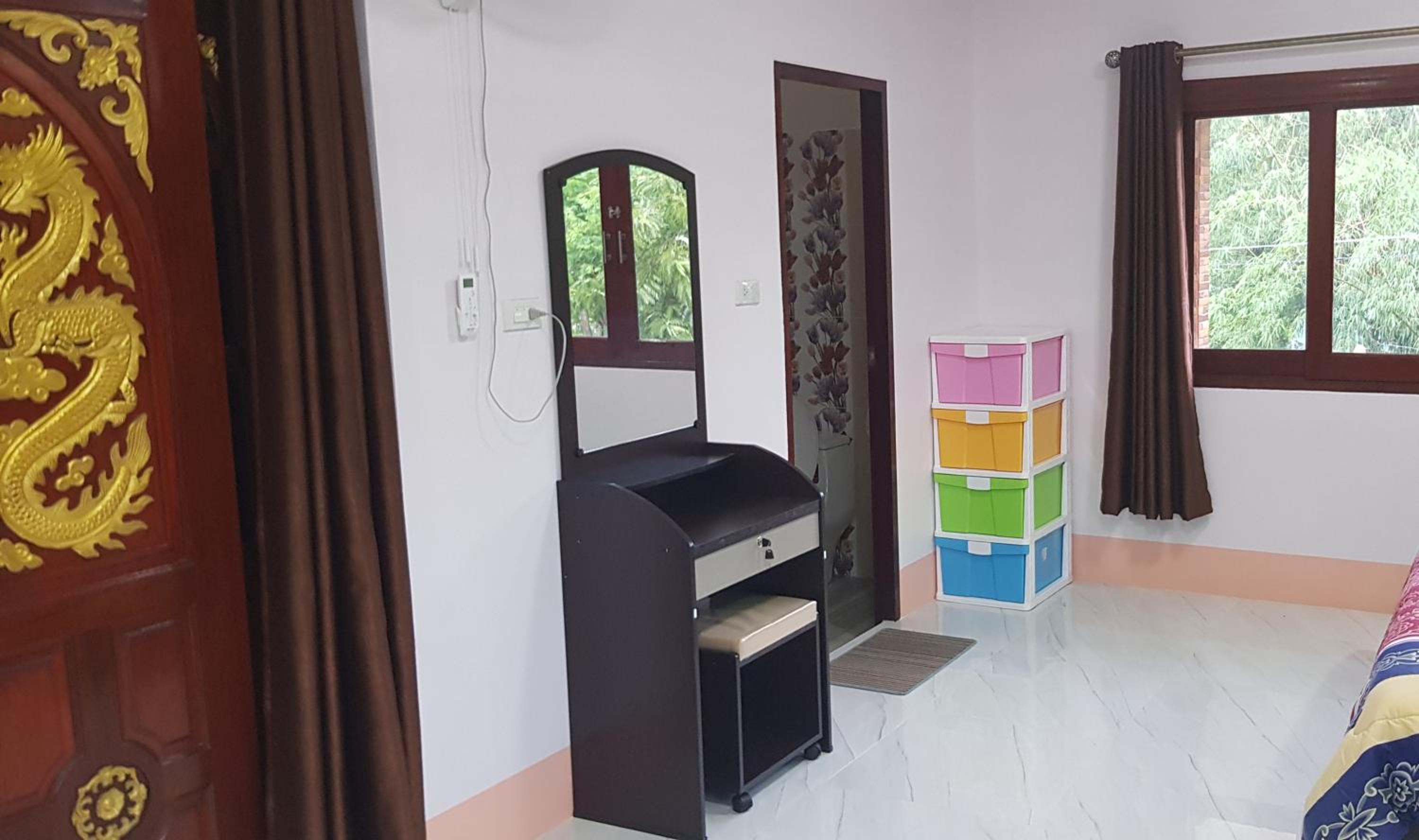 Double Room with Private Bathroom - Photo 5