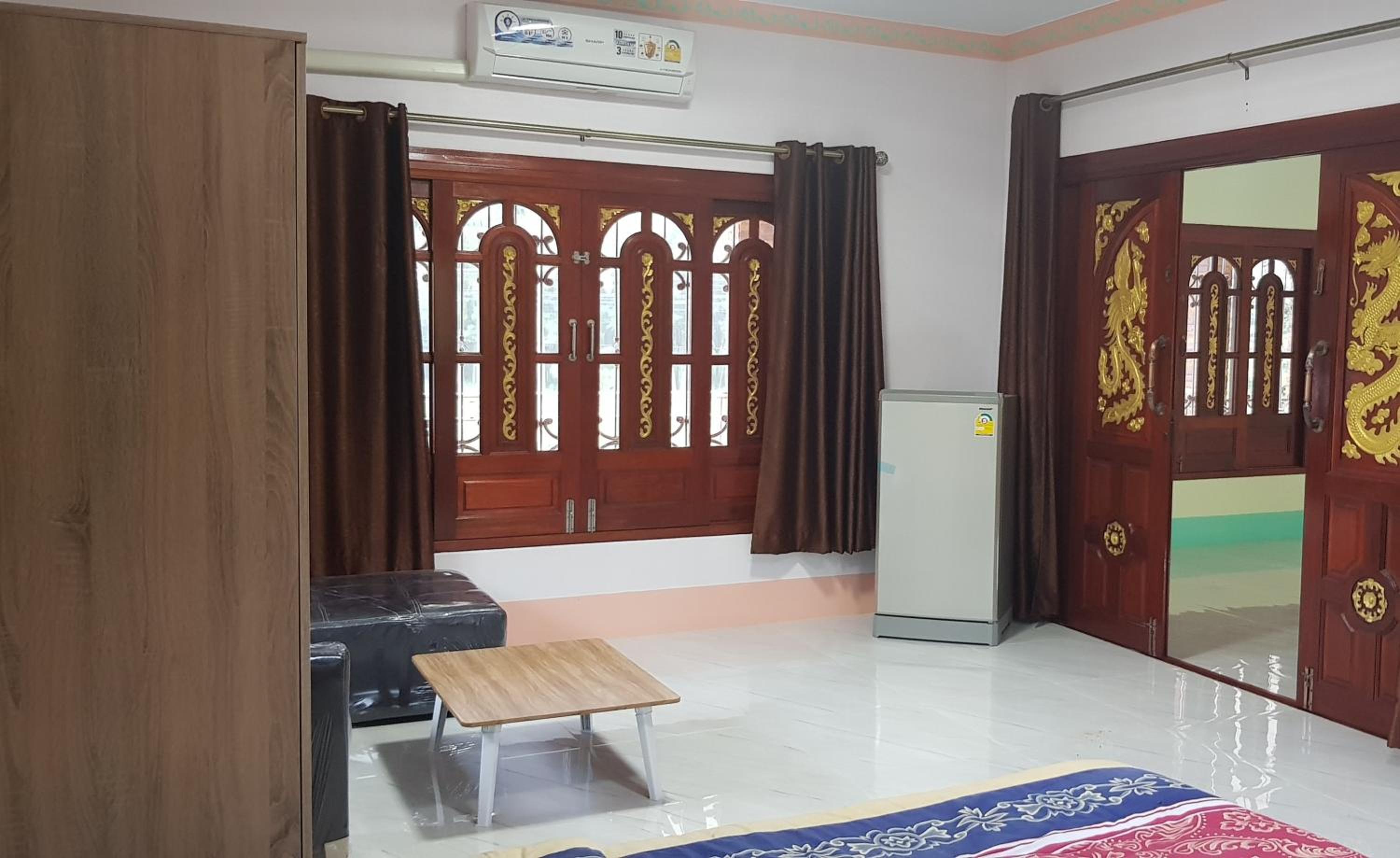 Double Room with Private Bathroom - Photo 7