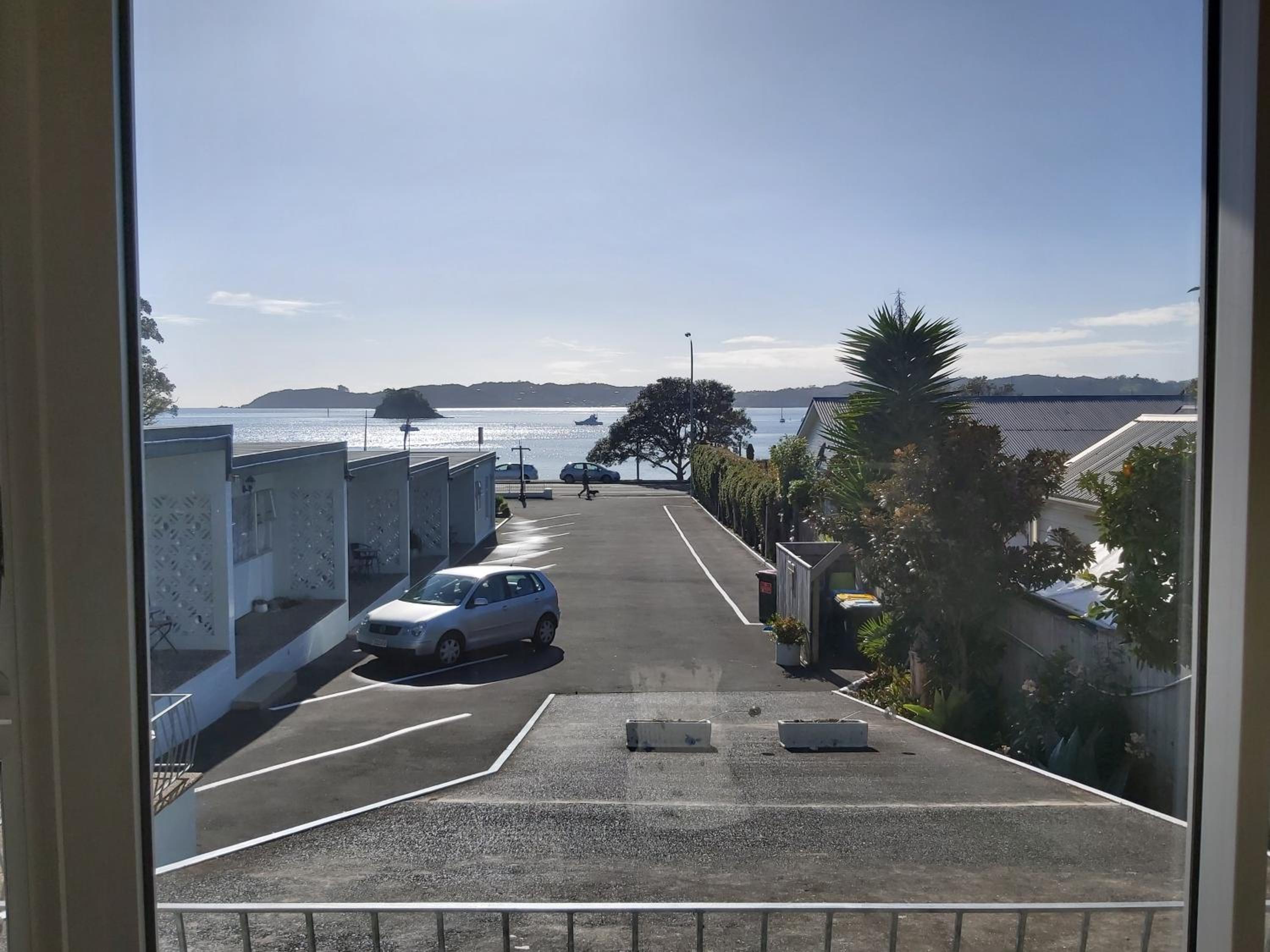 One-Bedroom Apartment with Sea View photo 3