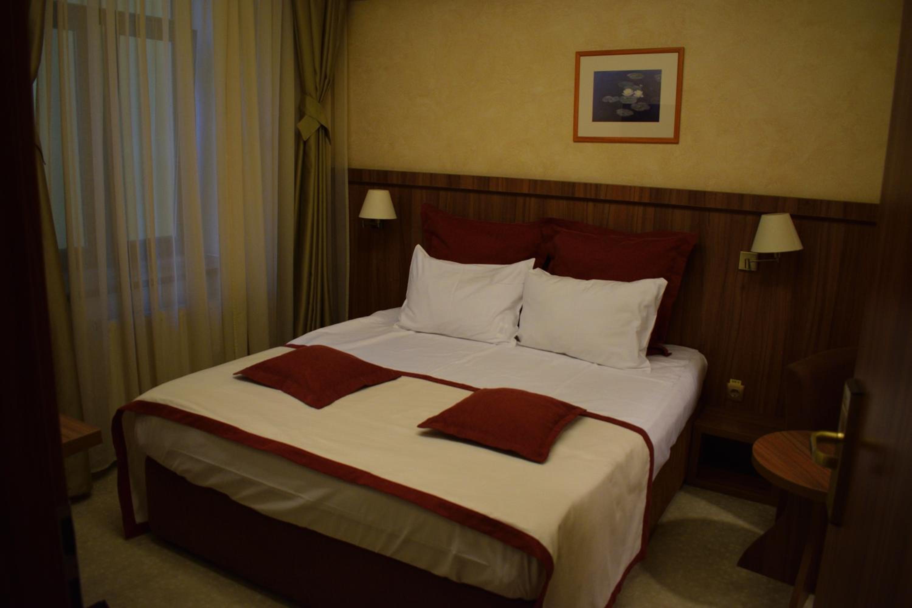Single Room photo 2