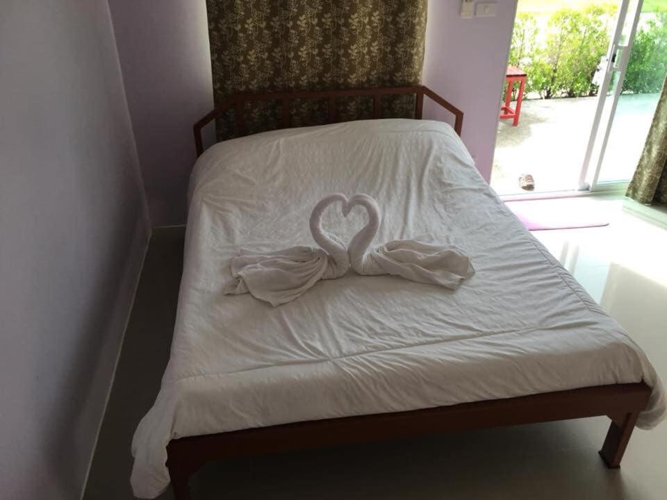 One-Bedroom House photo 1