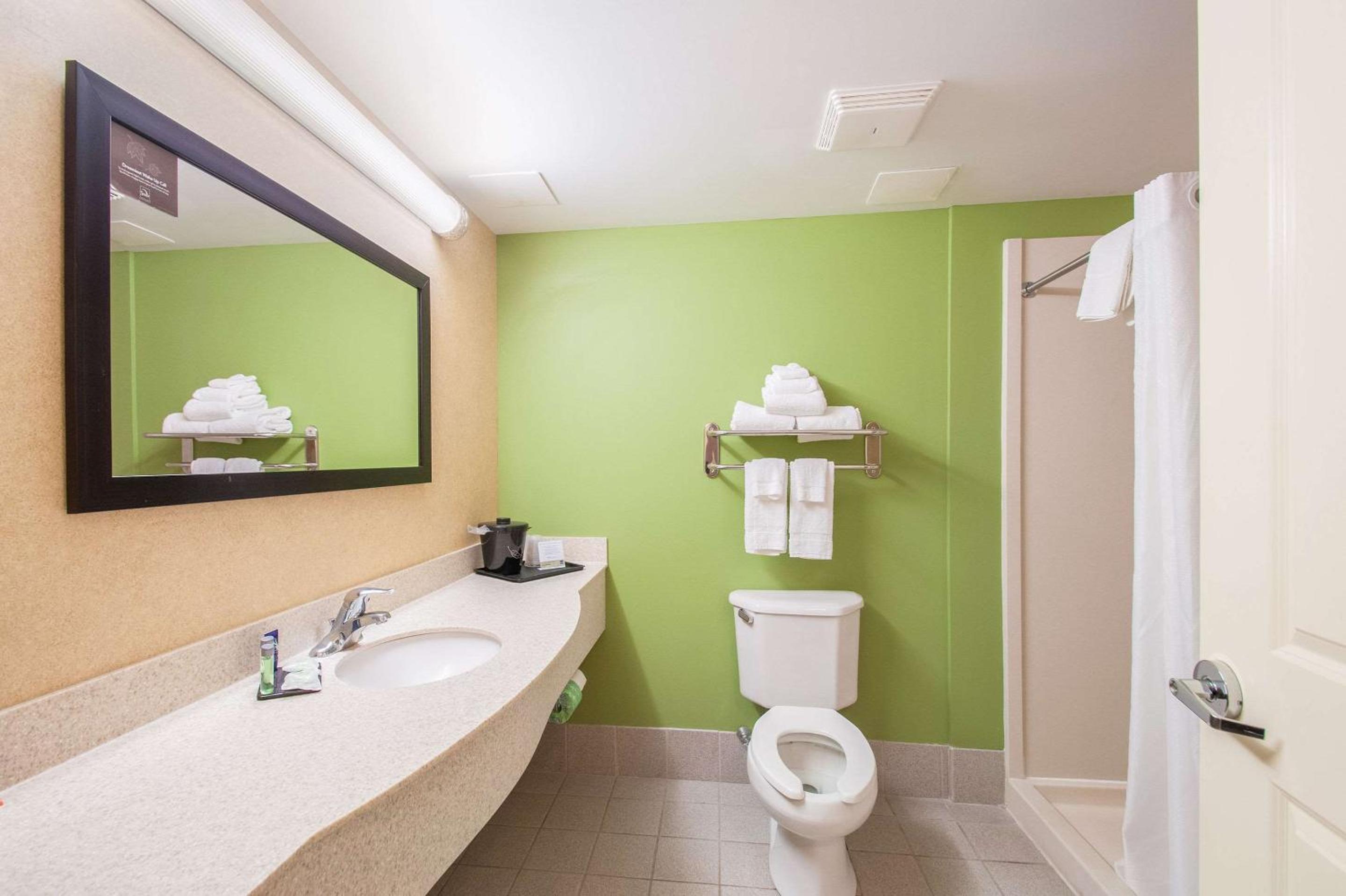 Double Room with Two Double Beds - Non-Smoking - Photo 4