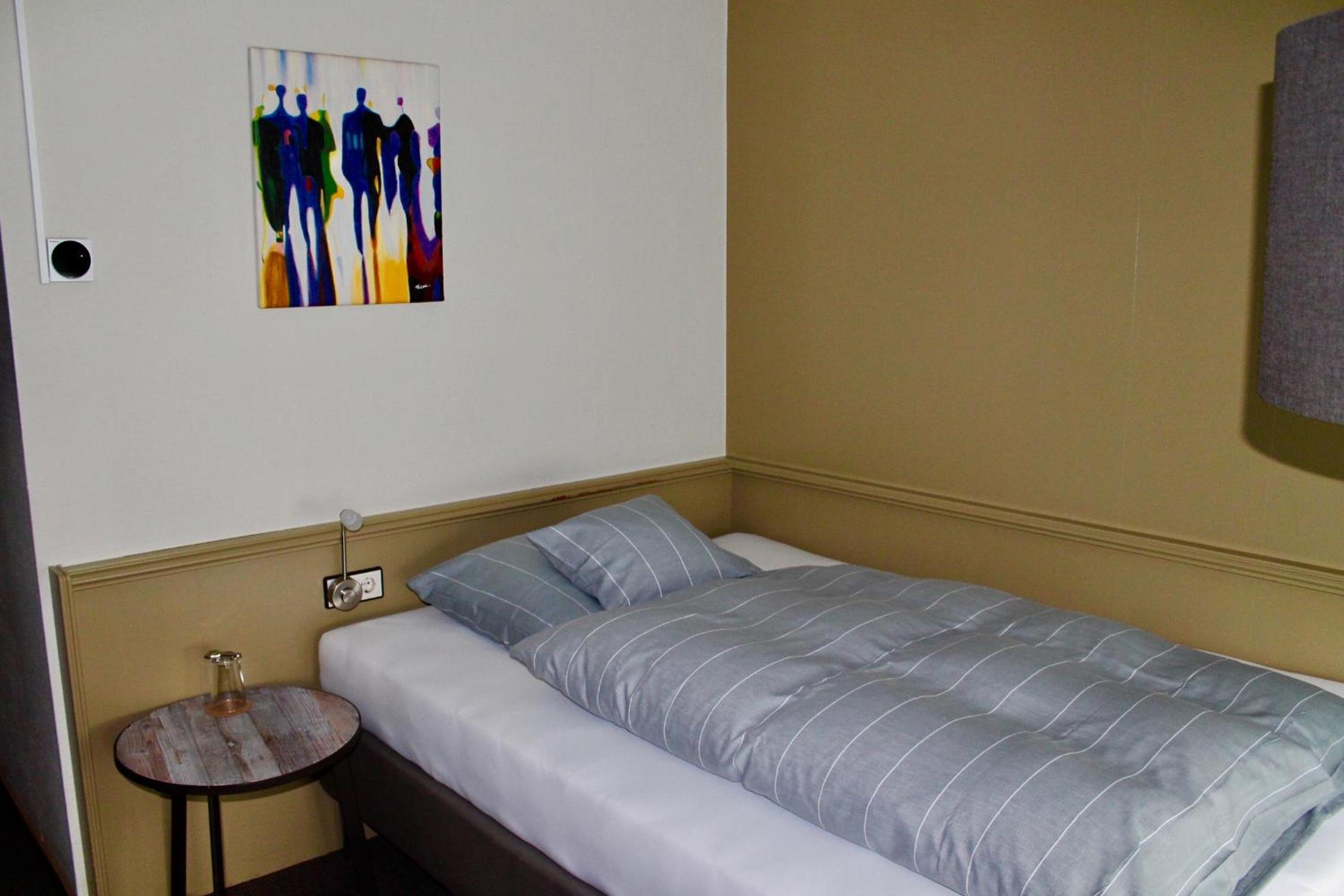 Budget Double Room photo 3