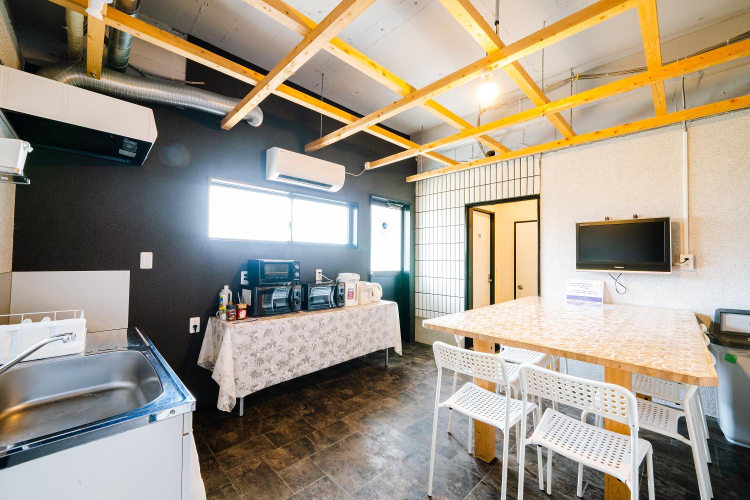 Japanese-Style Double Room with Shared Bathroom photo 3