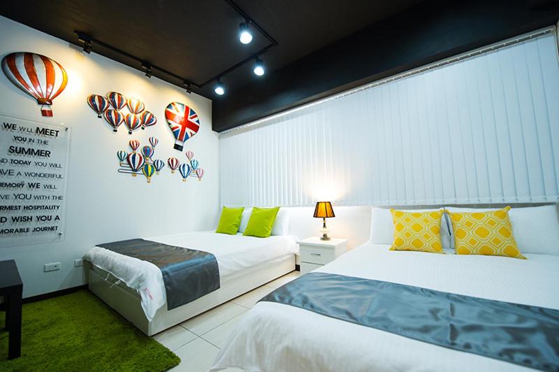 Quadruple Room with Private Bathroom