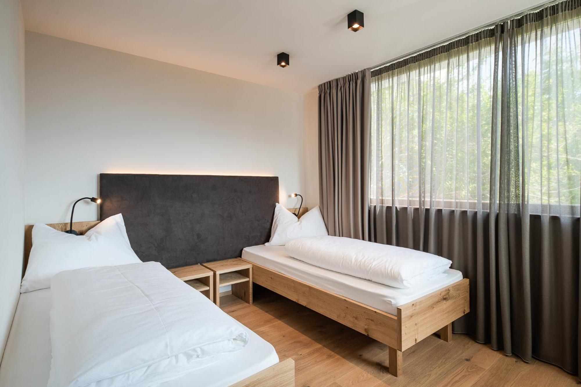 Apartment with Terrace - Photo 2