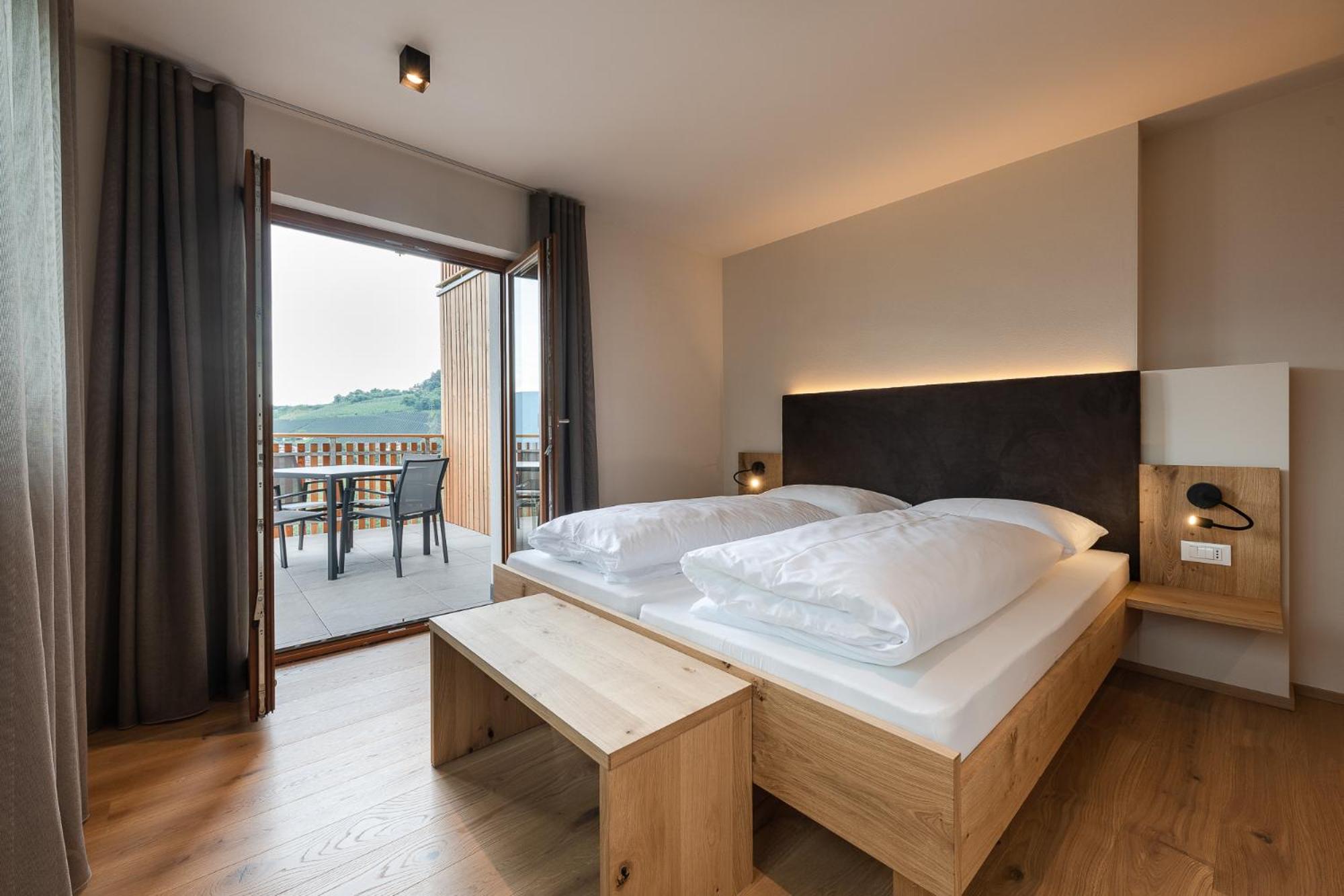 Apartment with Terrace - Photo 1
