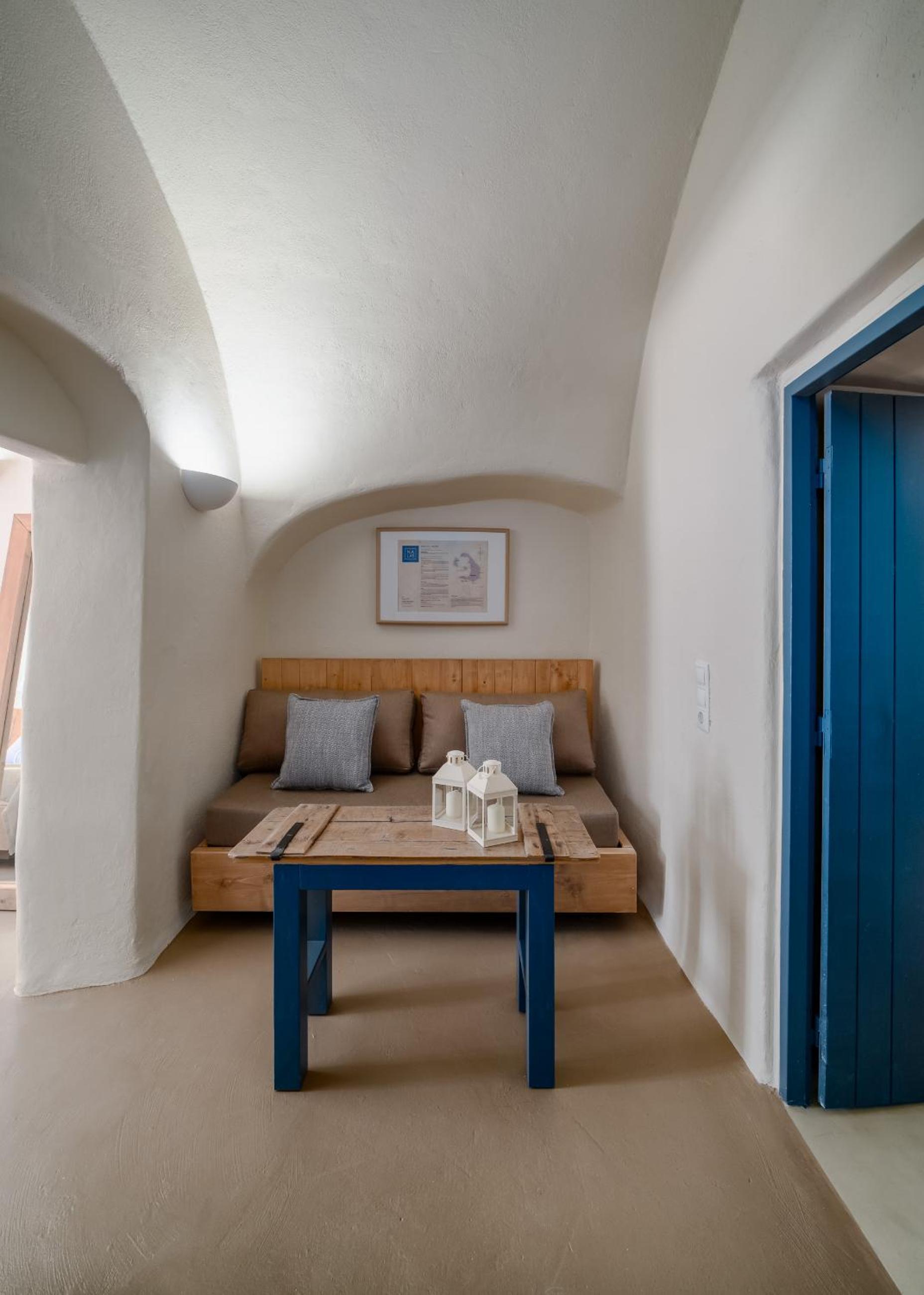 One-Bedroom House photo 1