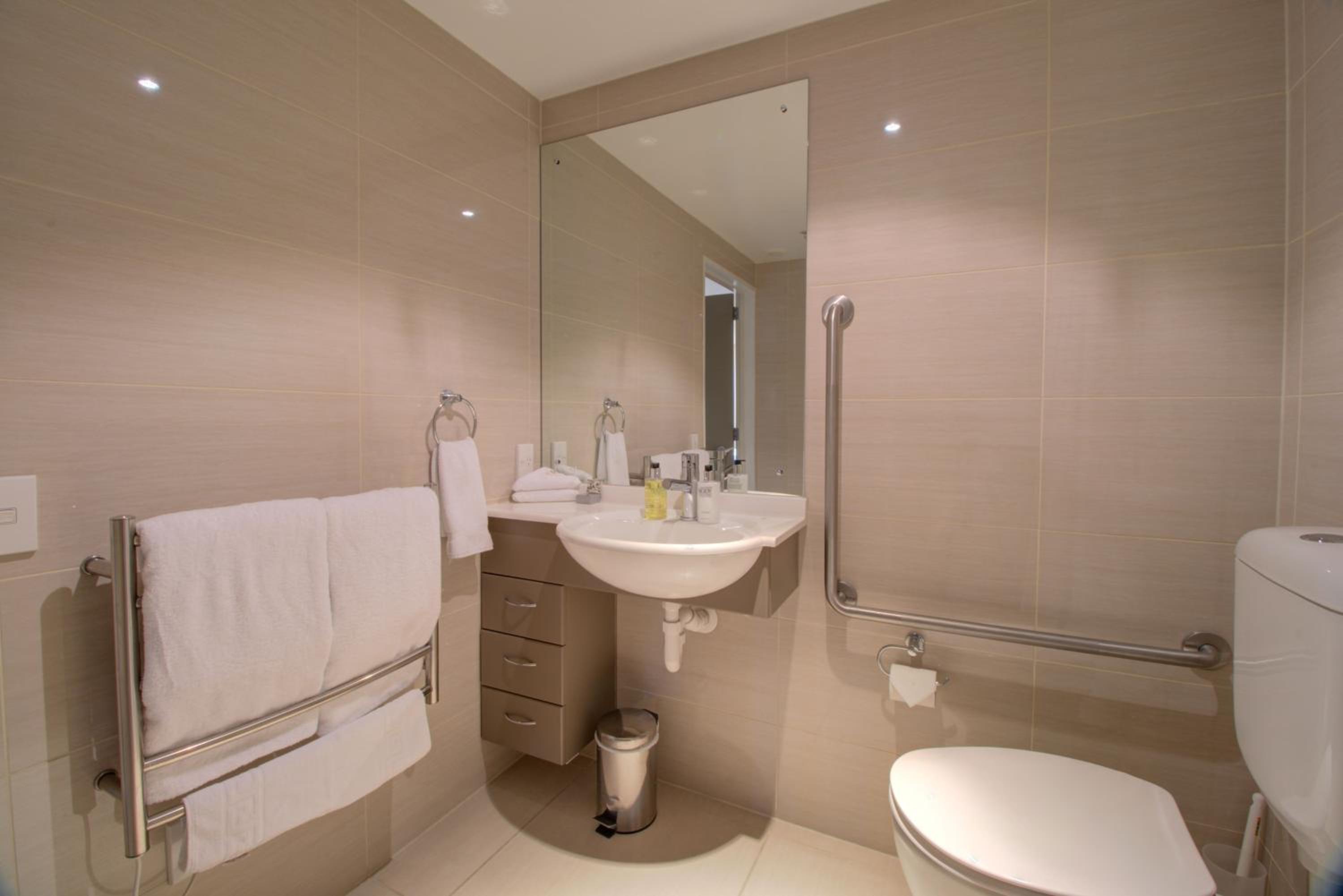 Executive Room - Photo 2
