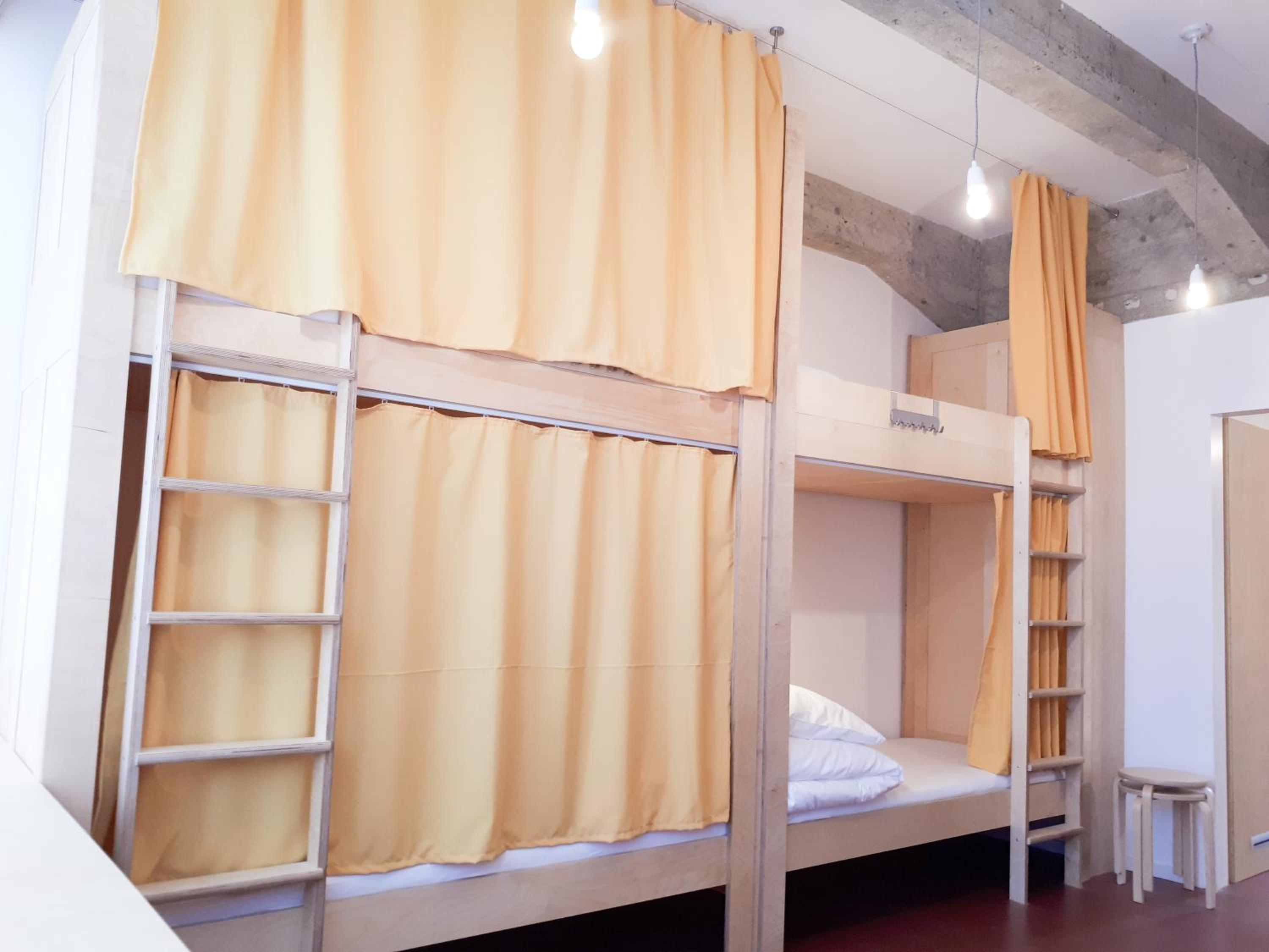 Bed in 6-Bed Female Dormitory Room photo 1