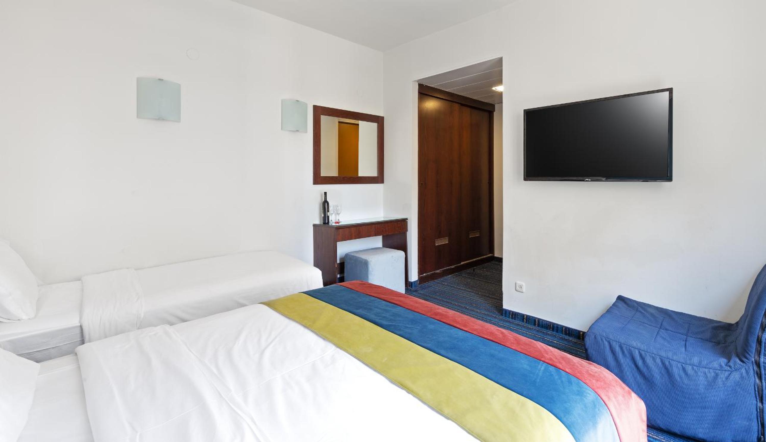 Triple Room - Photo 8