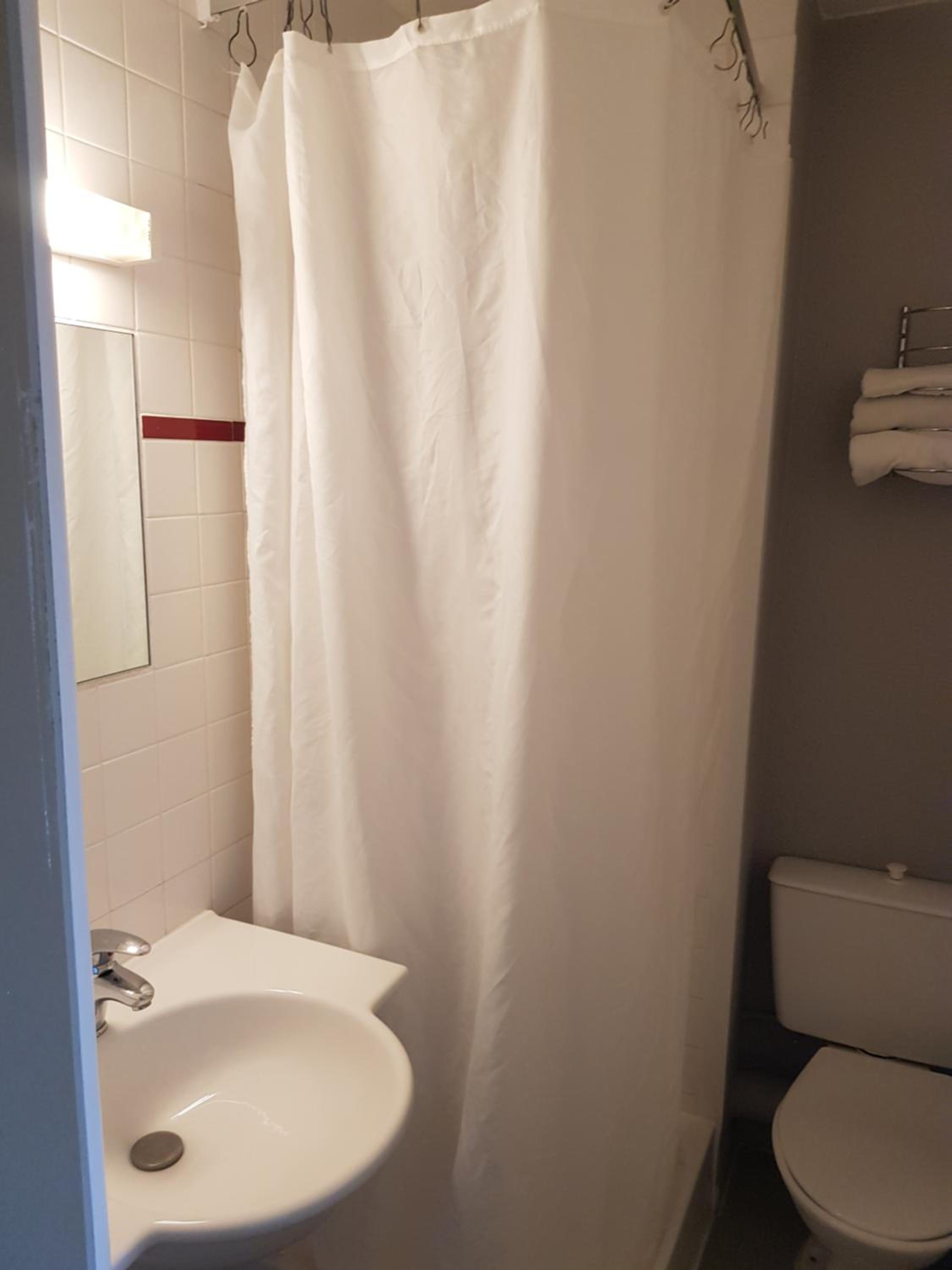 Two Adjacent Double Rooms  photo 3