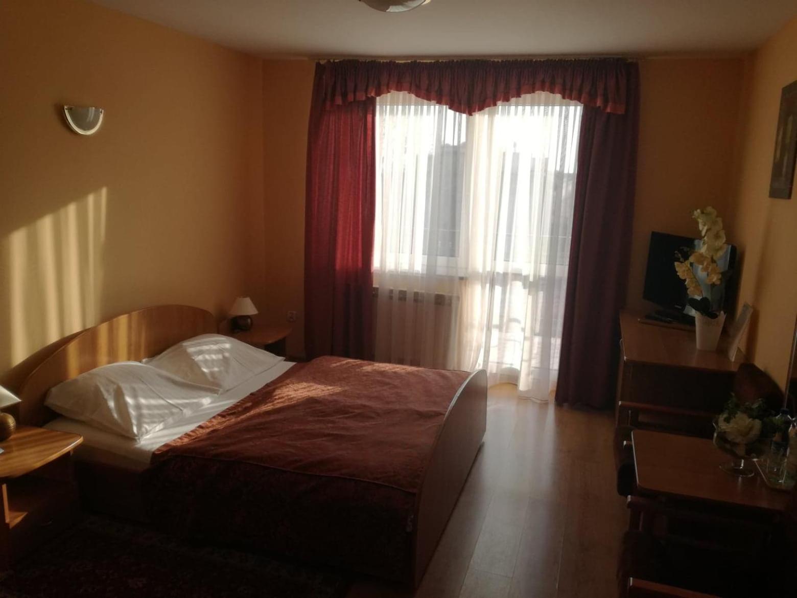 Double Room - Photo 4
