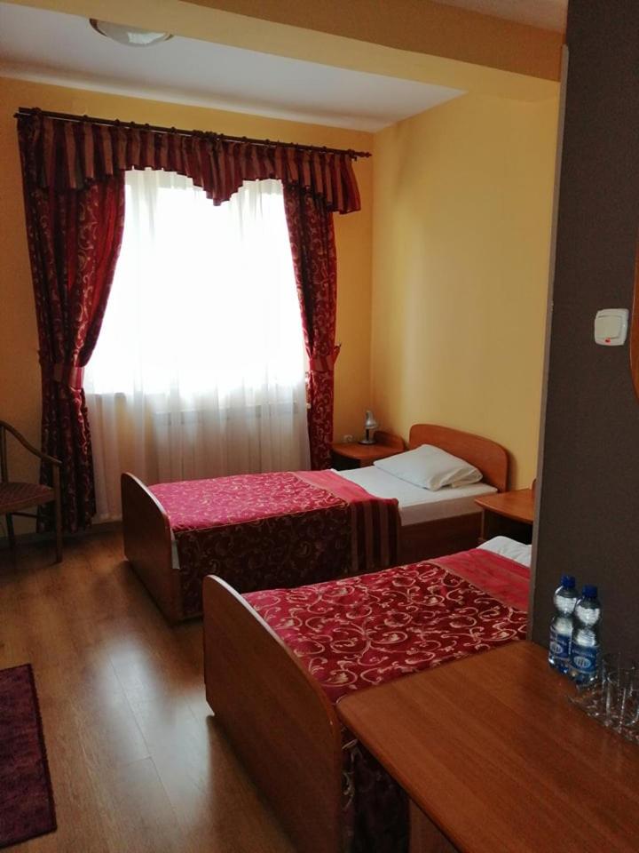 Double Room - Photo 3
