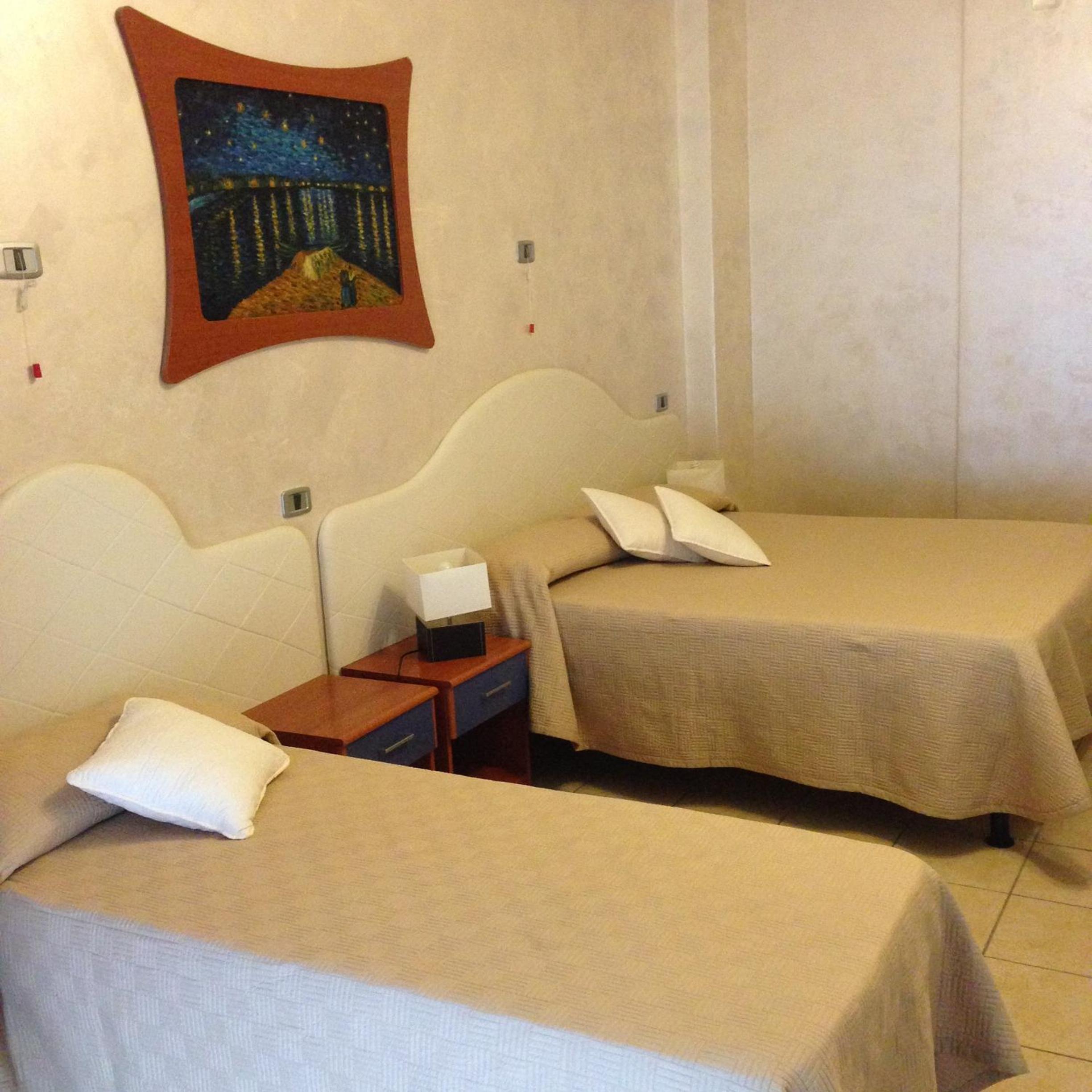 Triple Room photo 2