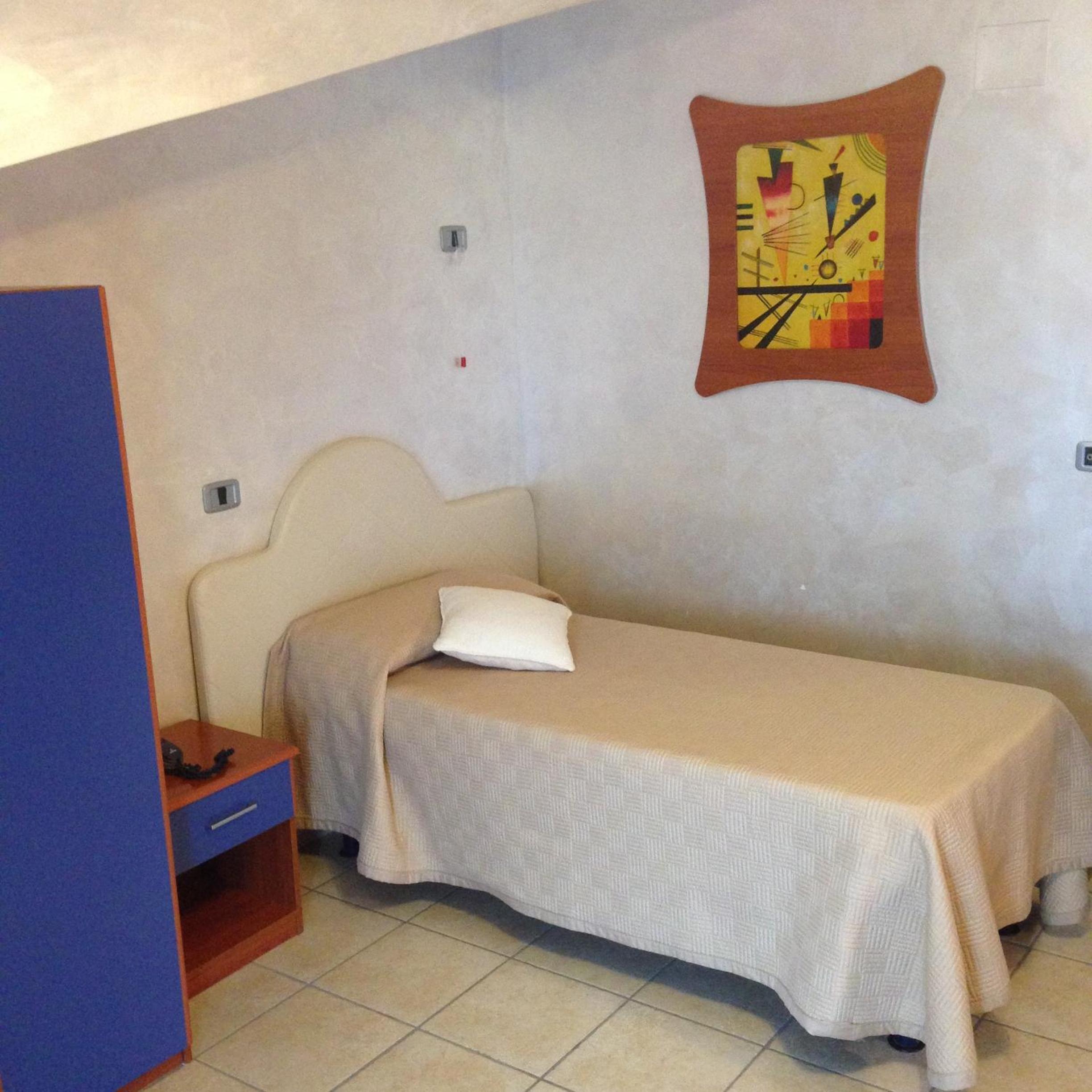 Single Room photo 1