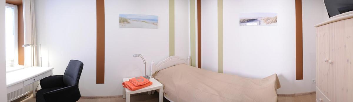 Single Room with Private Bathroom photo 3