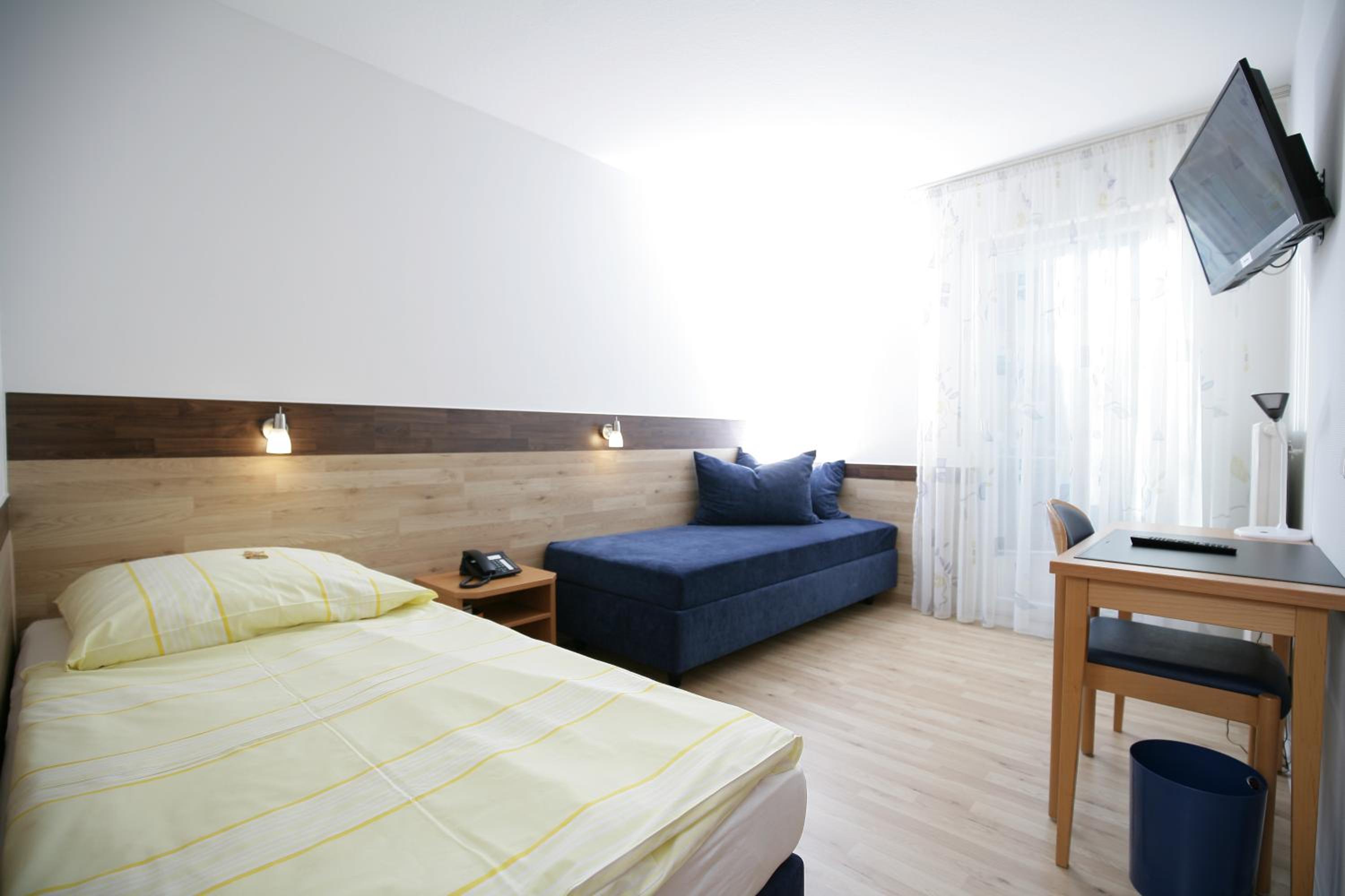 Single Room photo 3