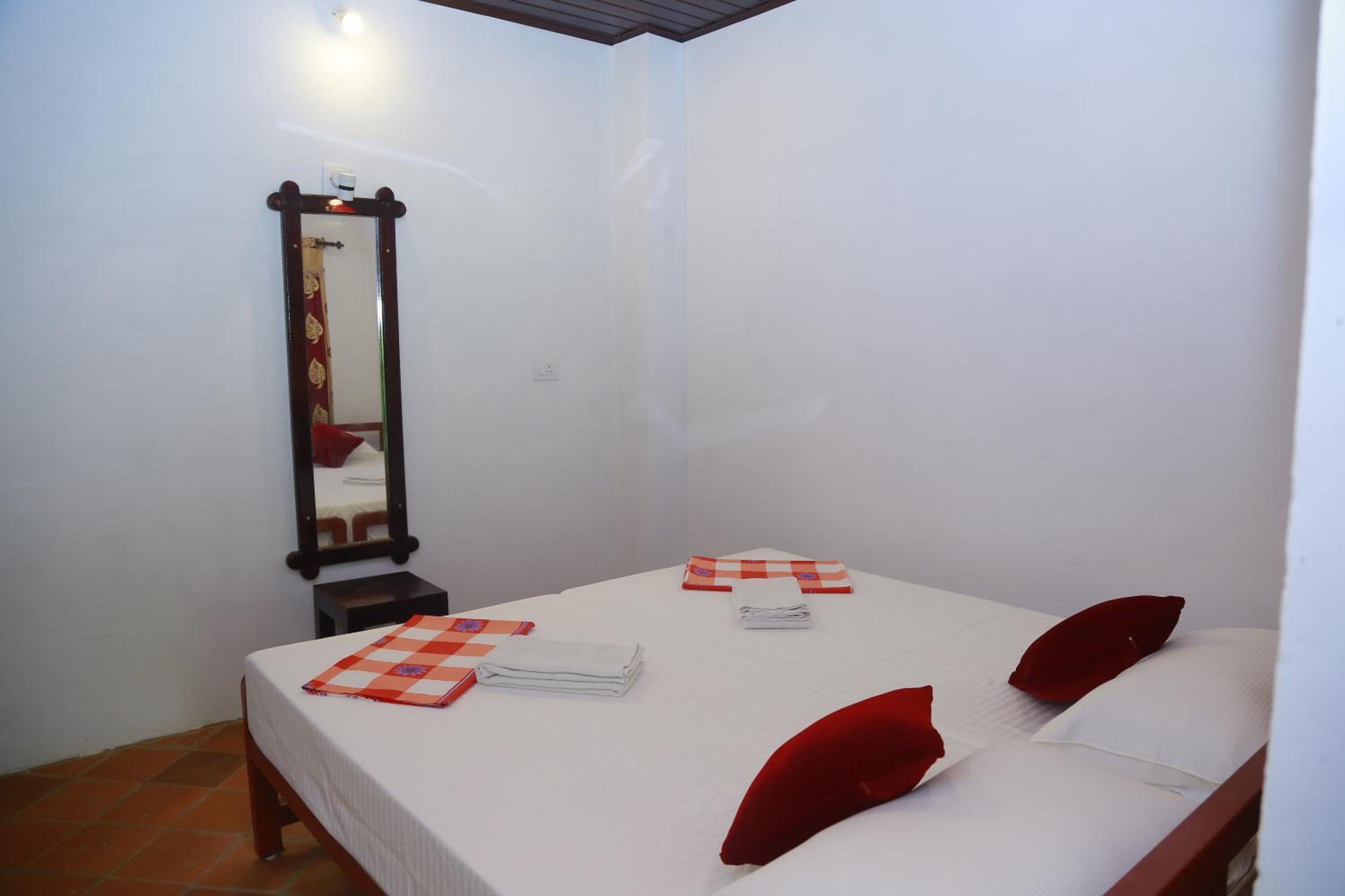 Standard Double Room With Fan photo 2
