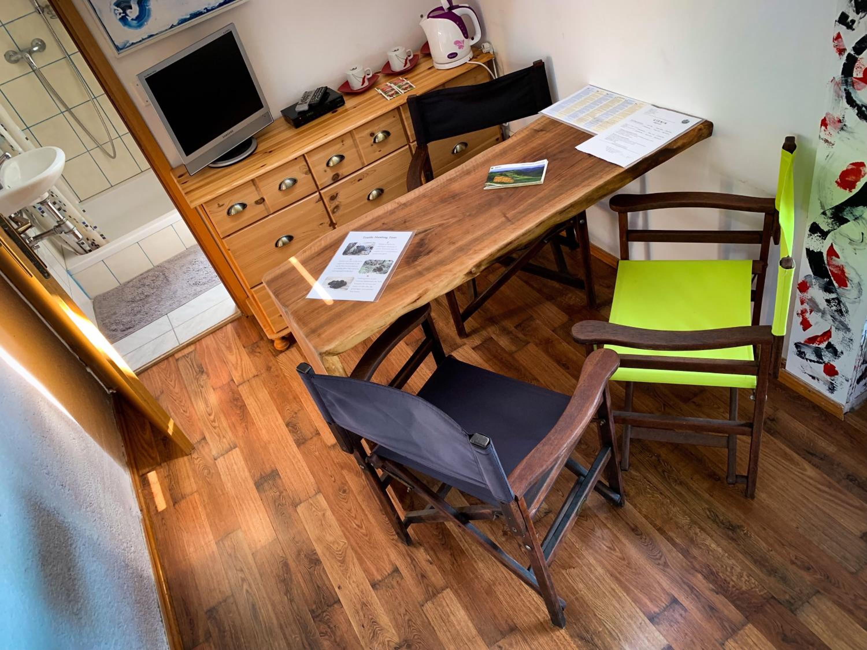 Triple Room with Private Bathroom - Photo 7