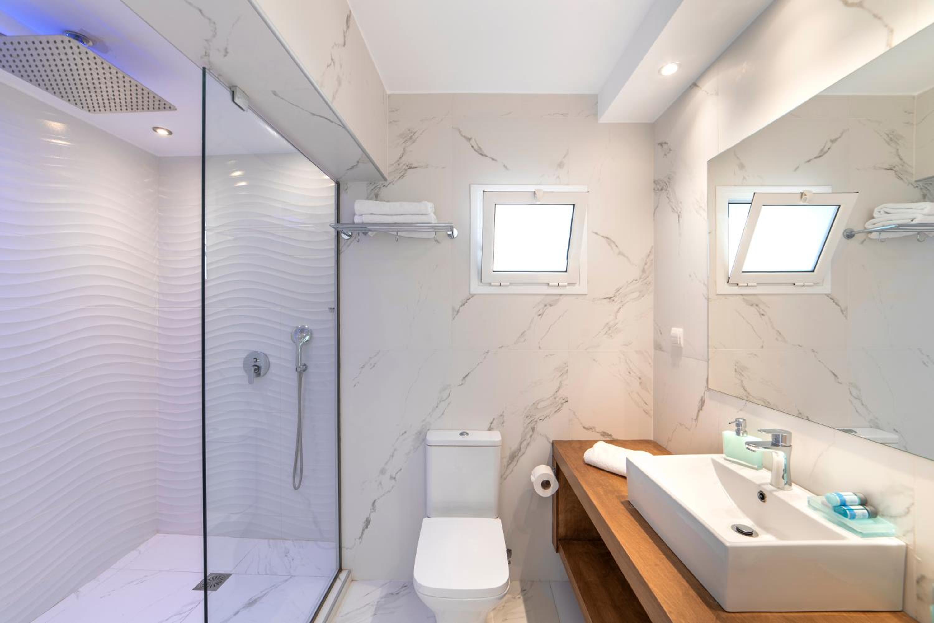 Deluxe Double Room with Sea View and minipool - Photo 14