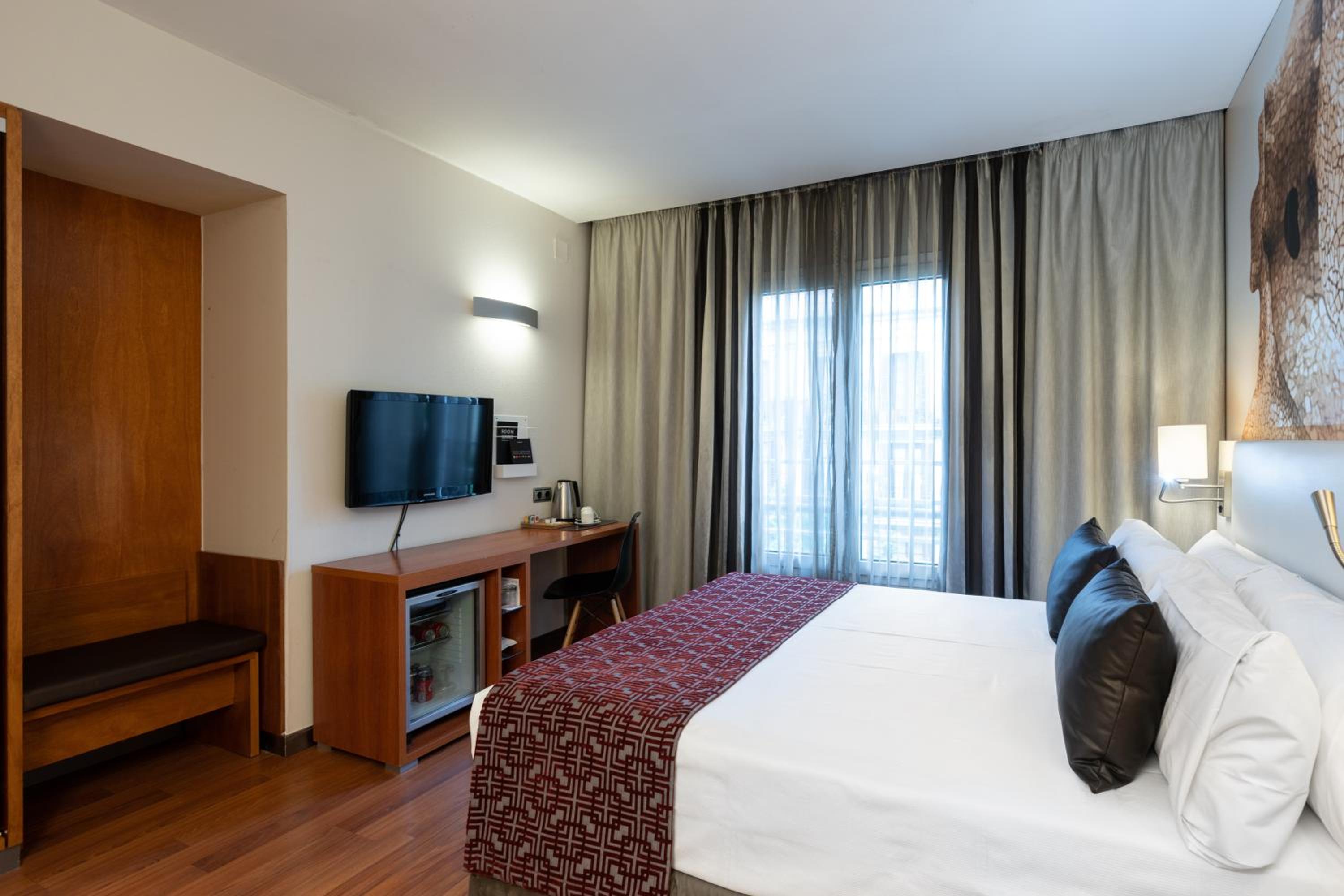 Premium Room with Balcony photo 1