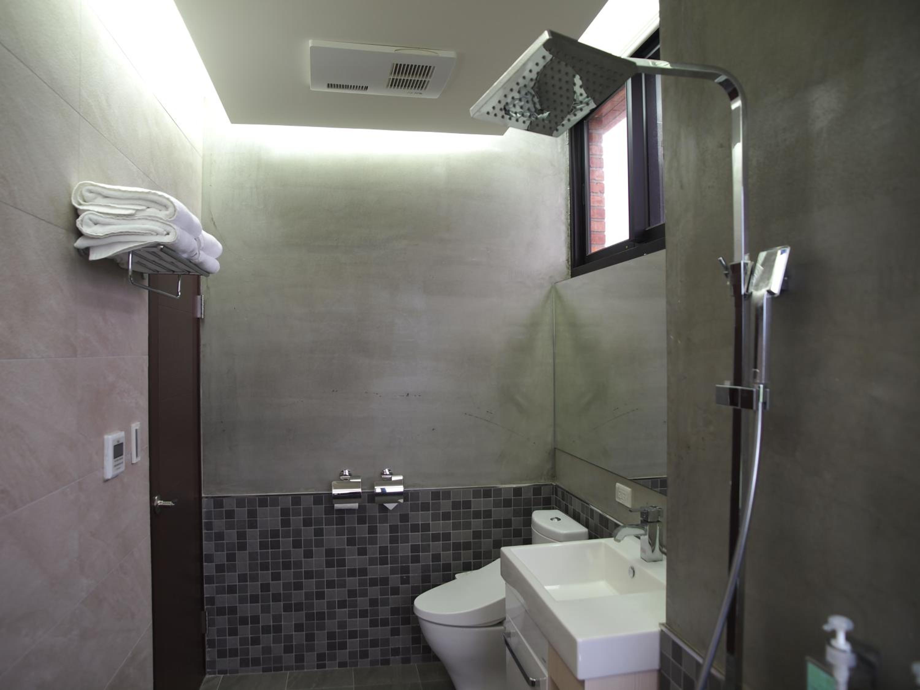 Quadruple Room with Bath photo 1