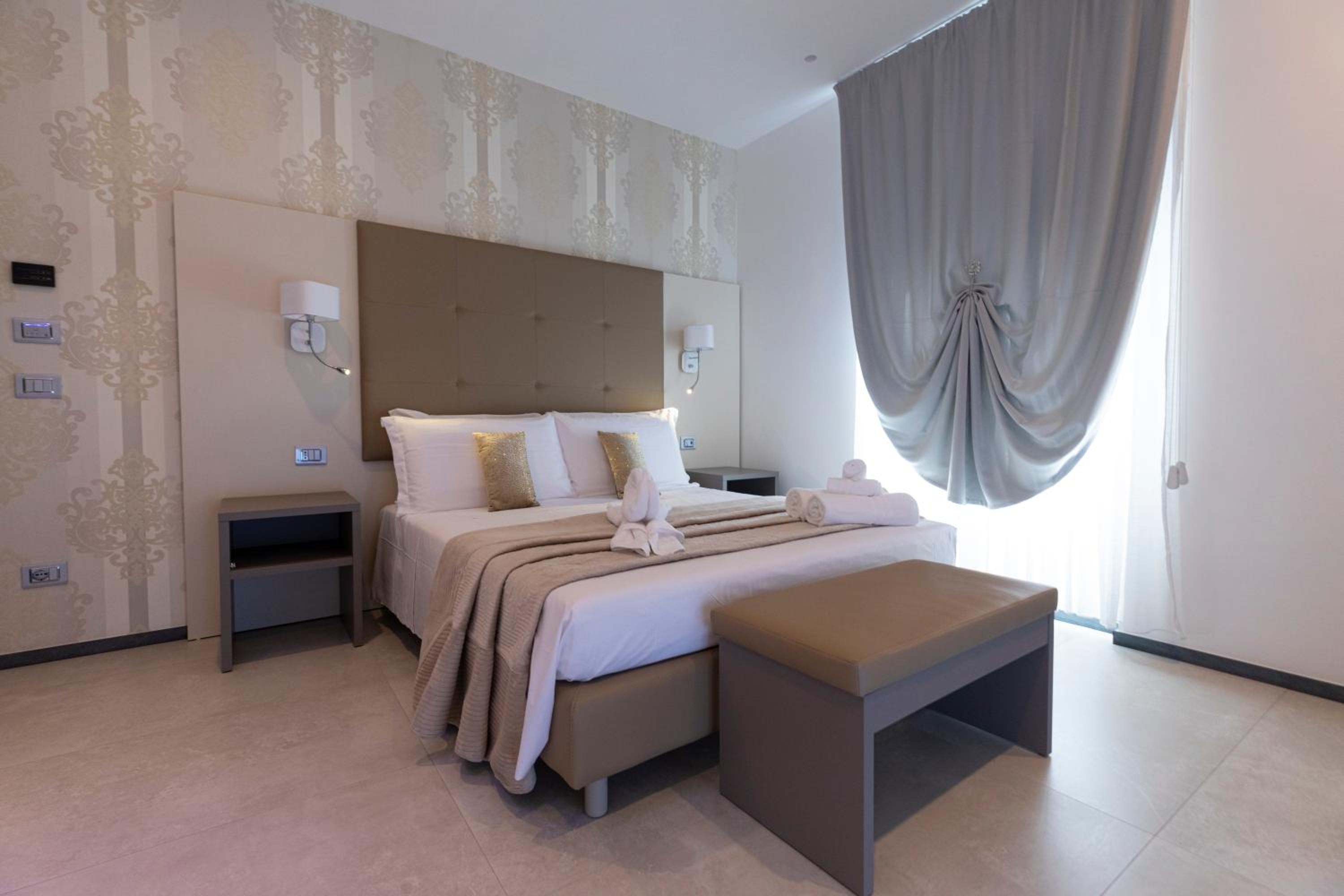 Double Room with Private Bathroom - Photo 1