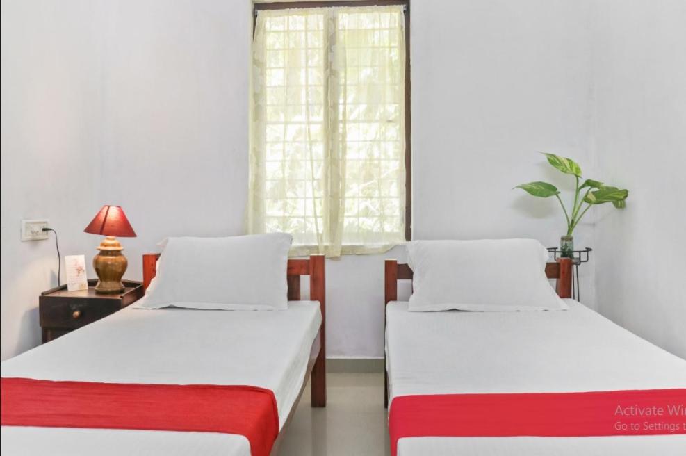Deluxe Room (2 Adults + 1 Child) photo 1