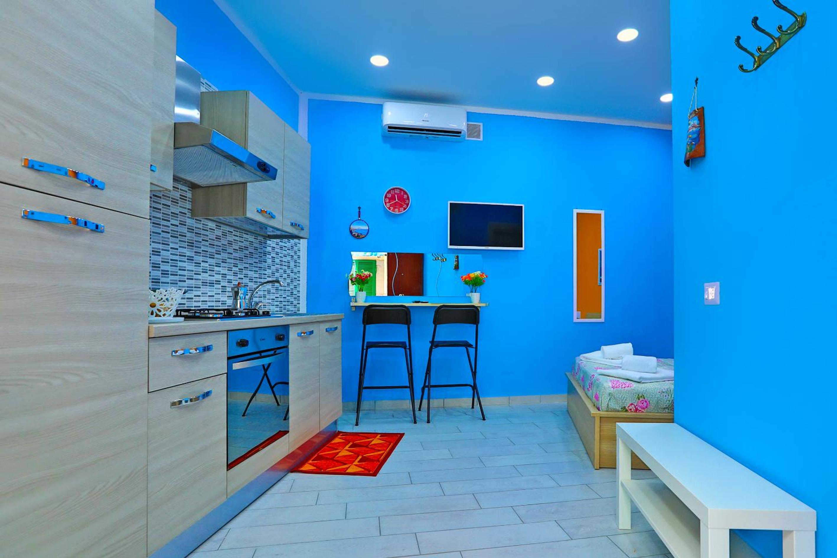Studio Apartment